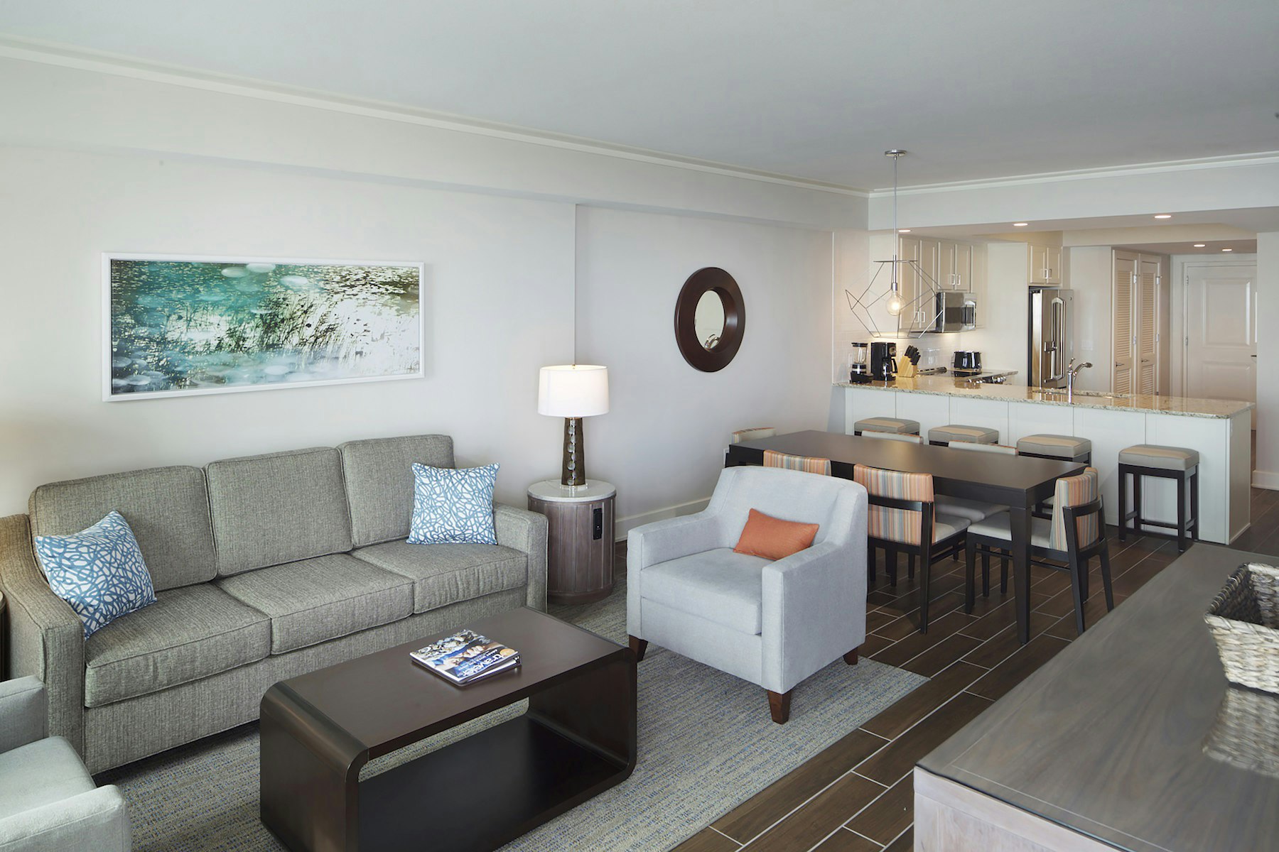 2 BEDROOM OV PRMR ACC HR