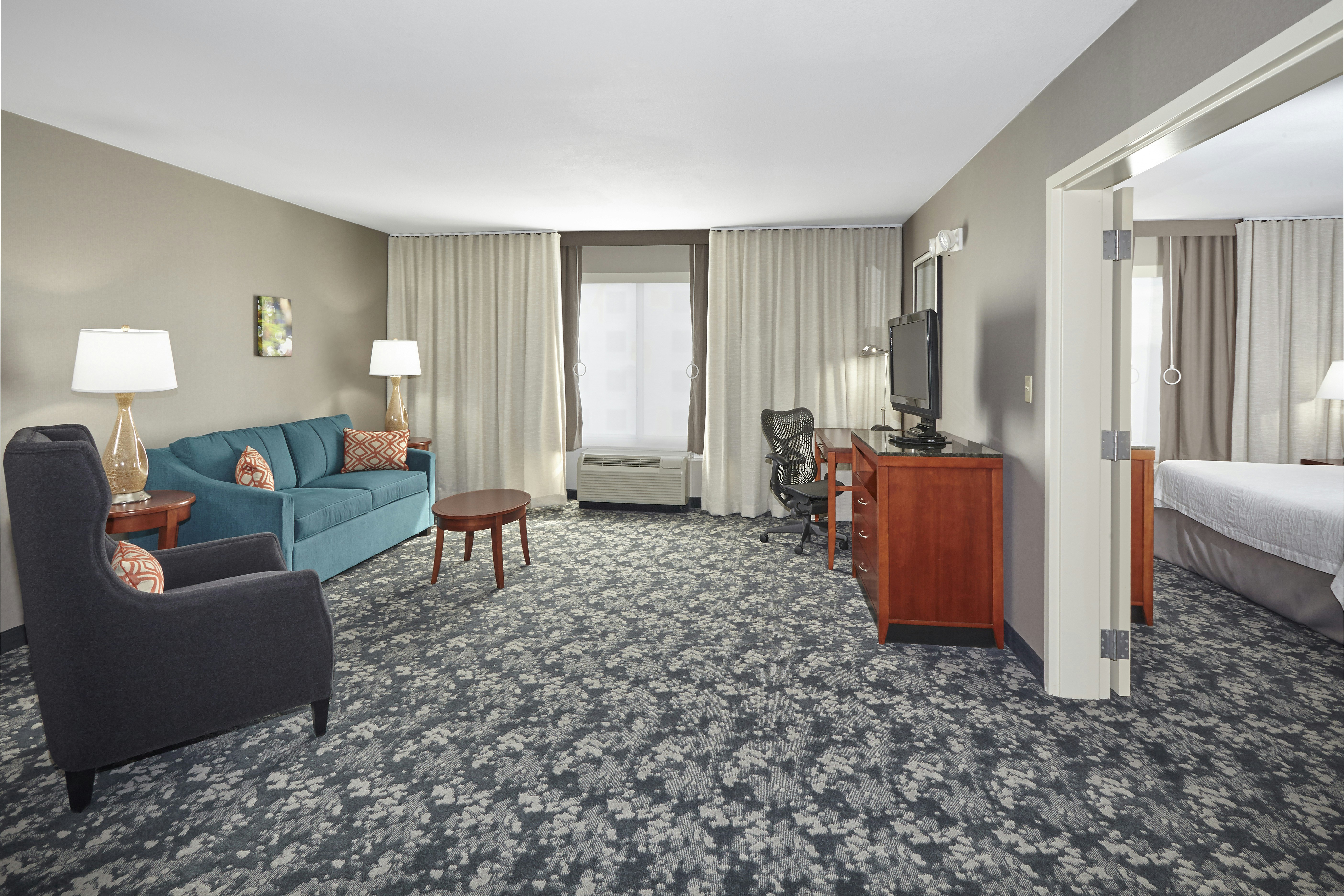1KNG ACC 1BDRM RI SHWR