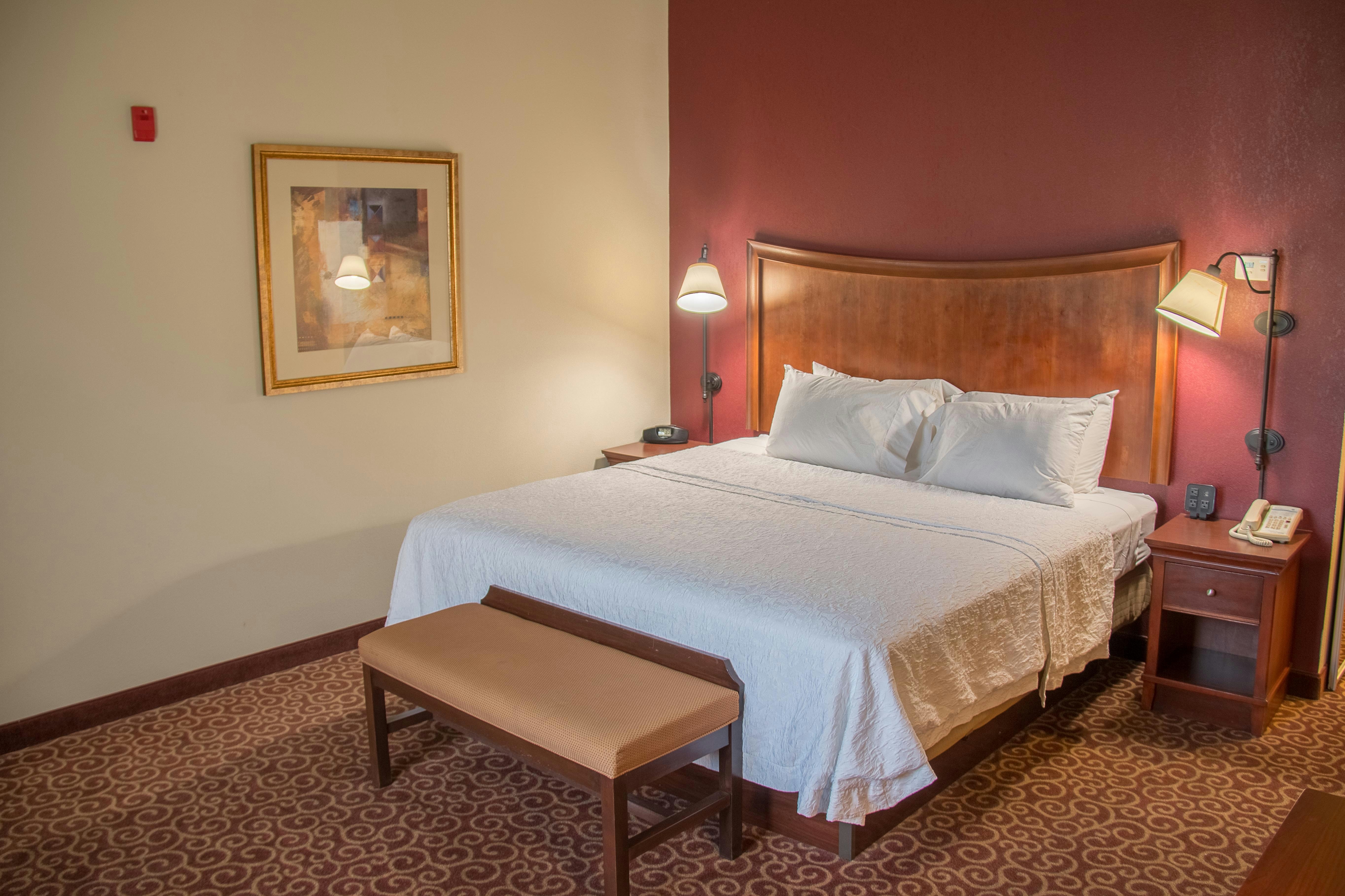 1 KING BED NONSMOKING