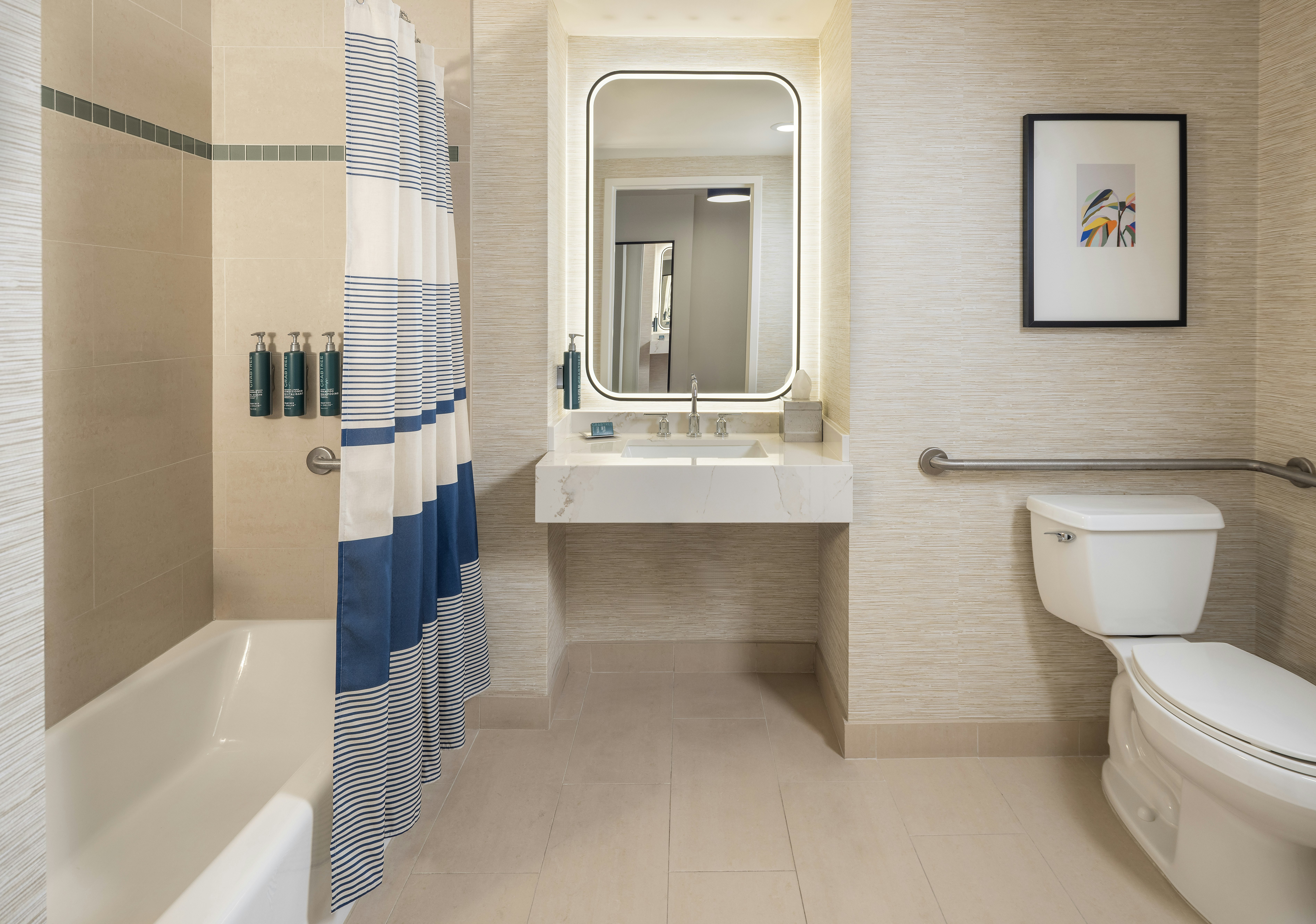 1 KING BED ACC W/ BATHTUB
