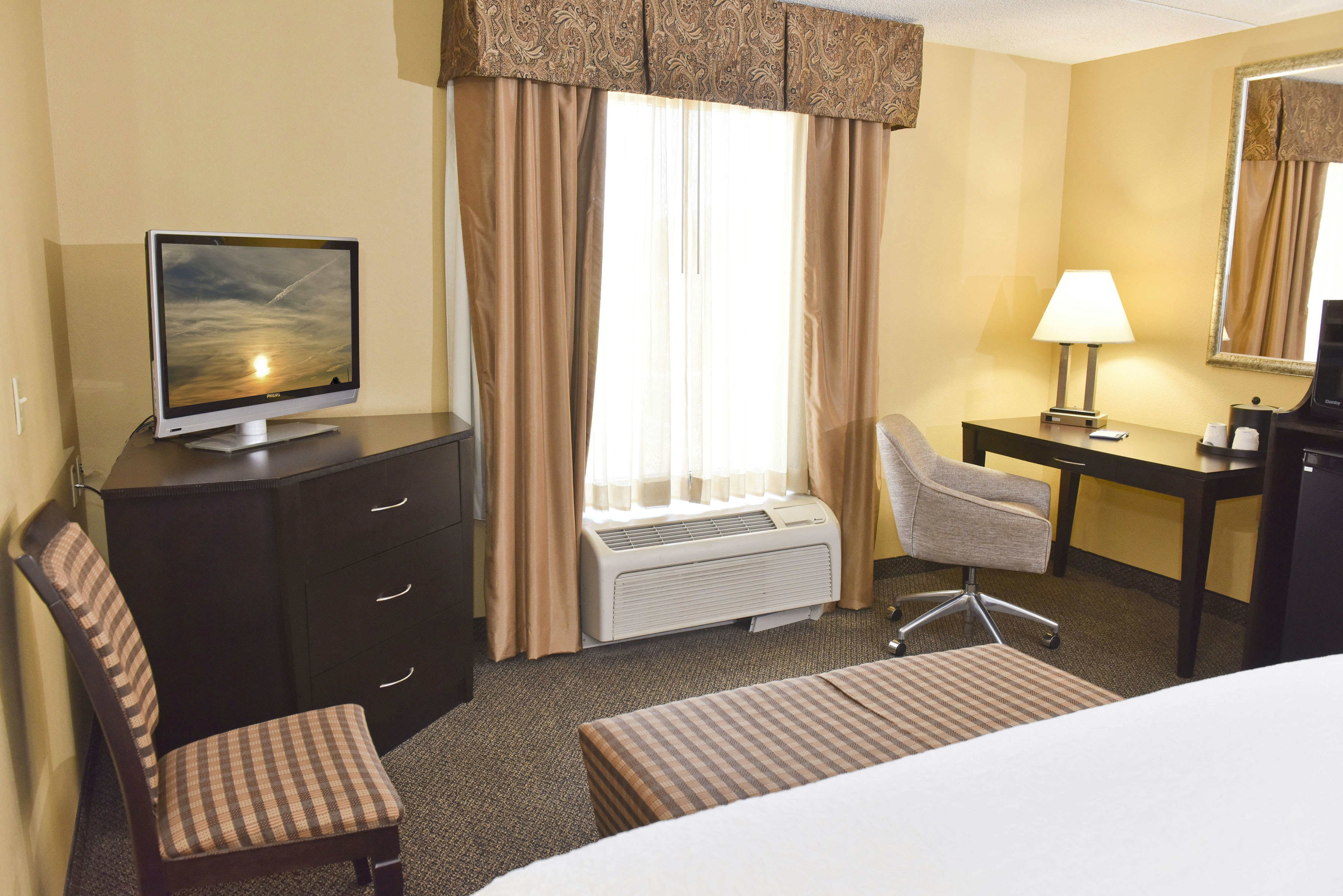 Hampton Inn & Suites Alexandria