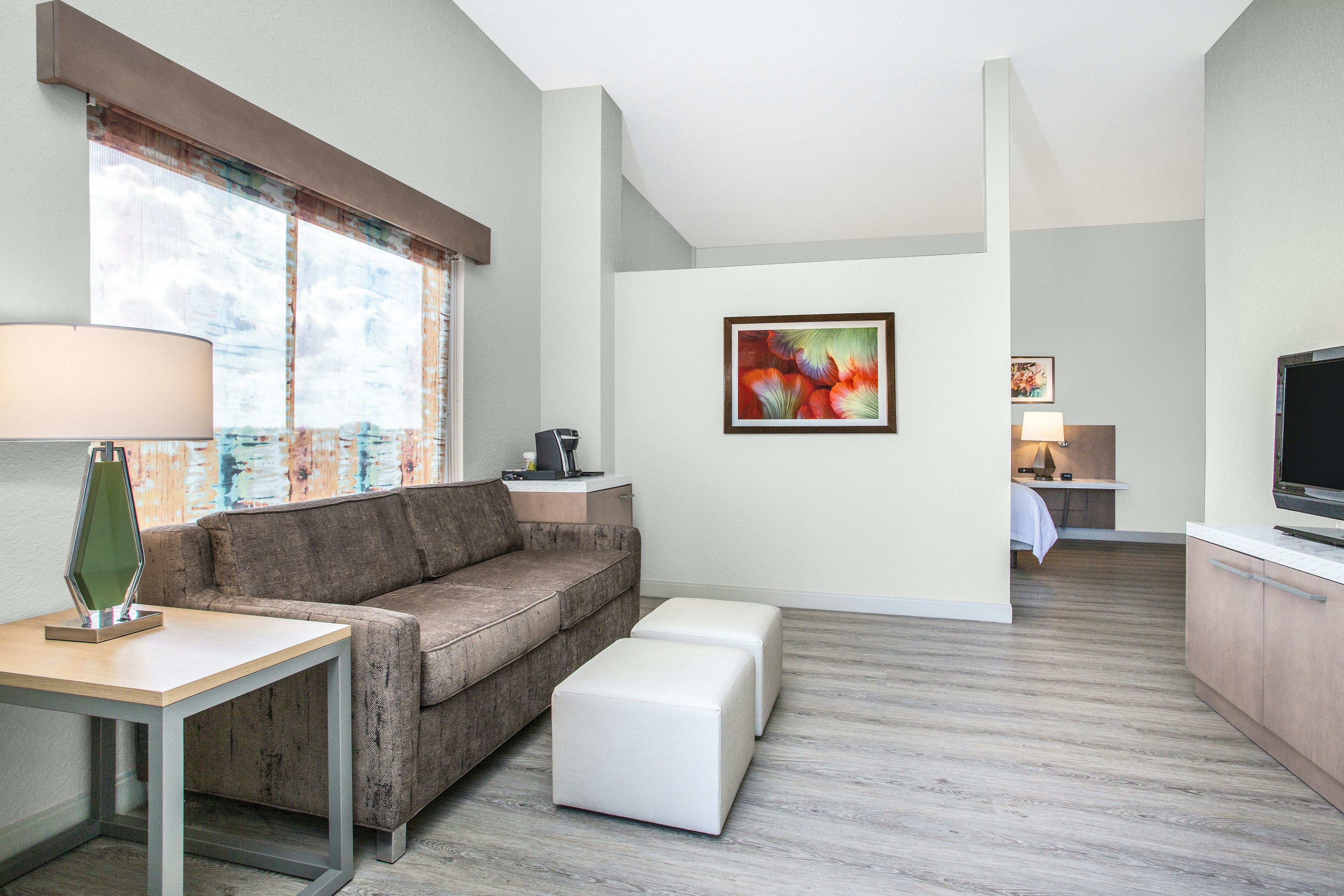 KING STUDIO SUITE ACC BAL