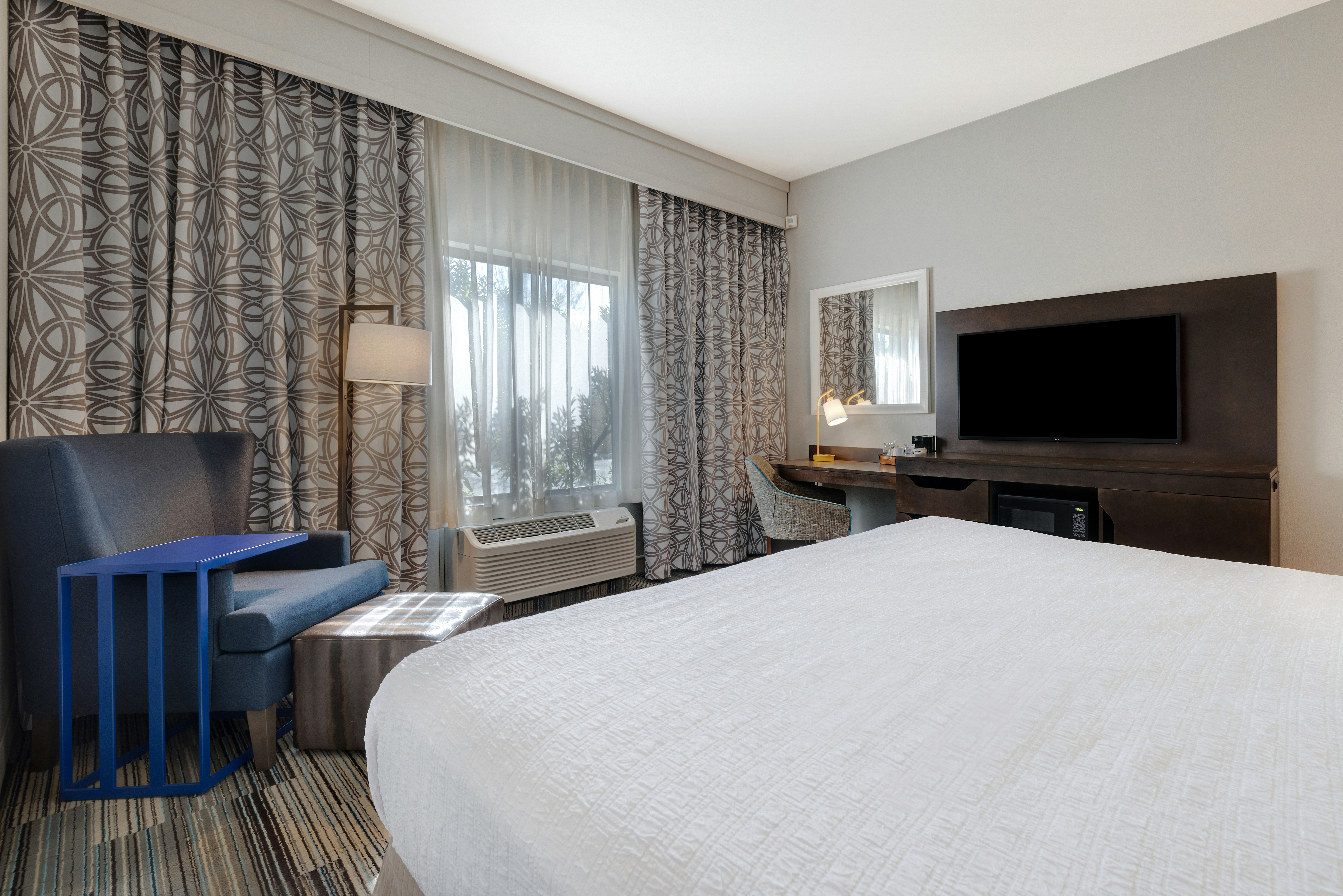 Hampton Inn & Suites Tulare