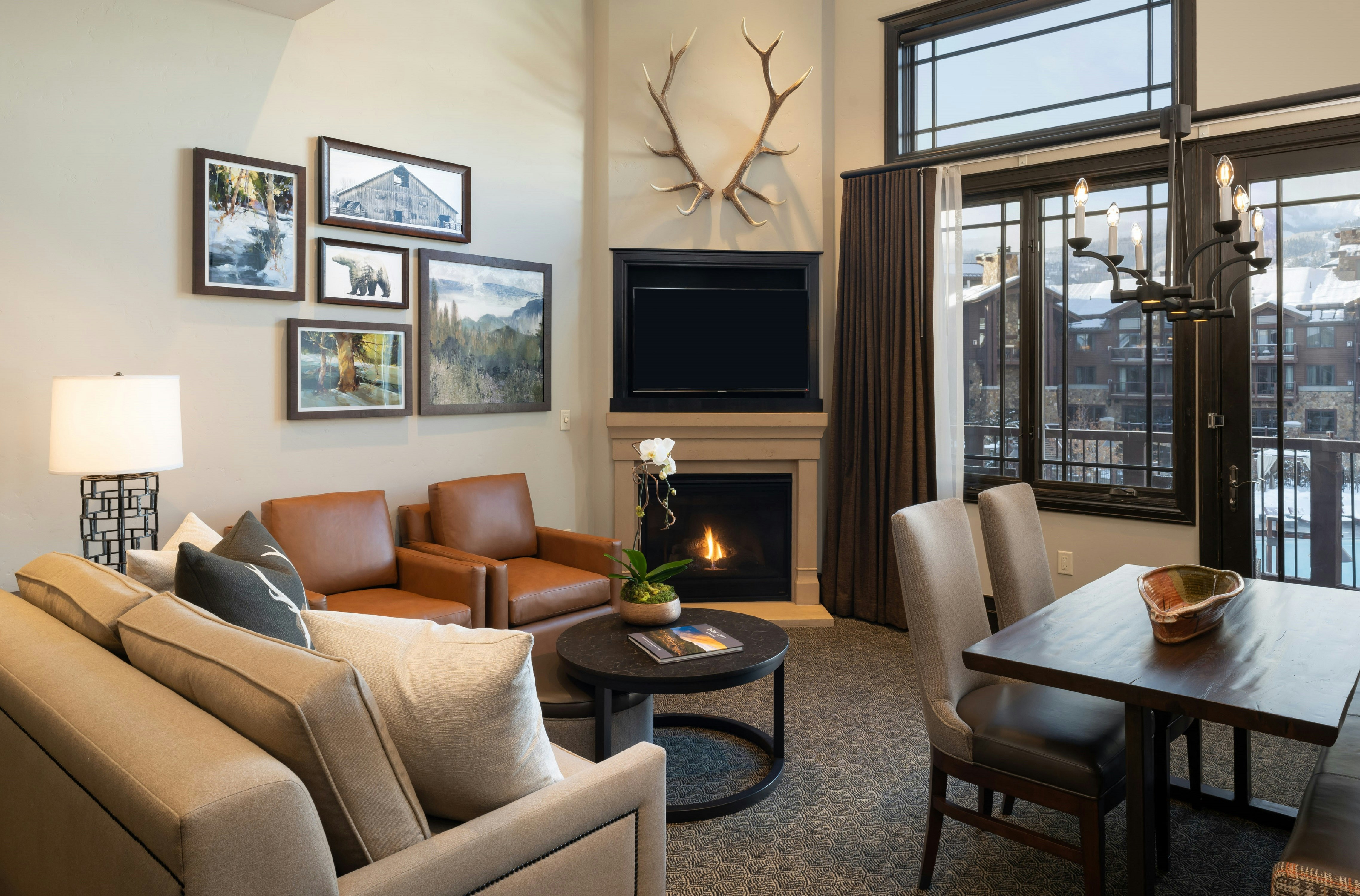 1 BEDROOM KING SUITE