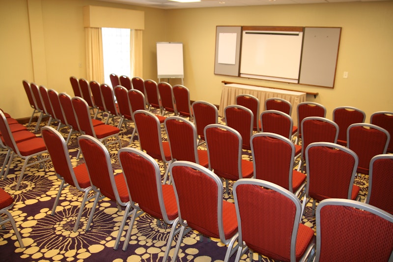 Hampton Inn Richmond – Airport