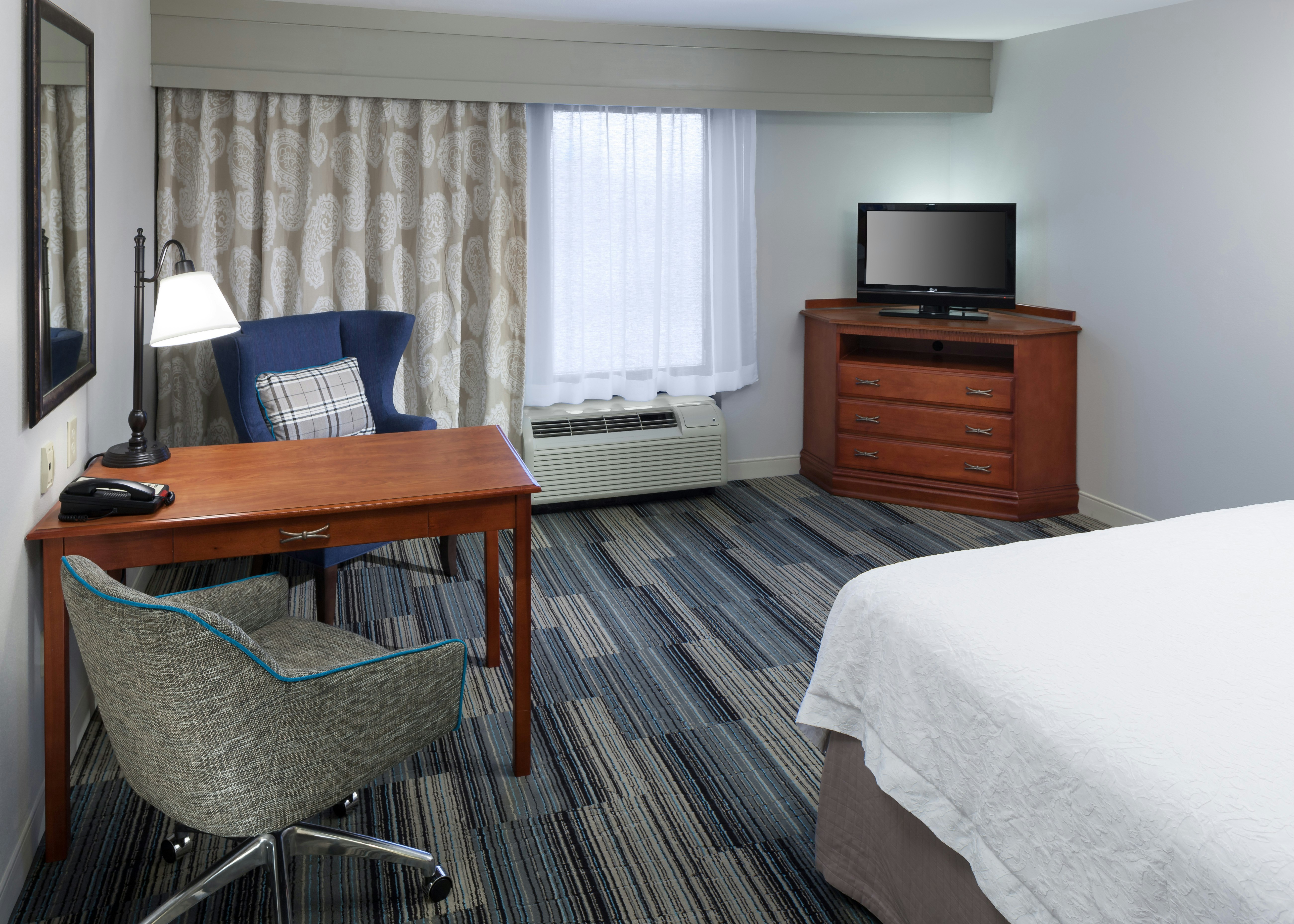 Hampton Inn & Suites Cedar Rapids – North