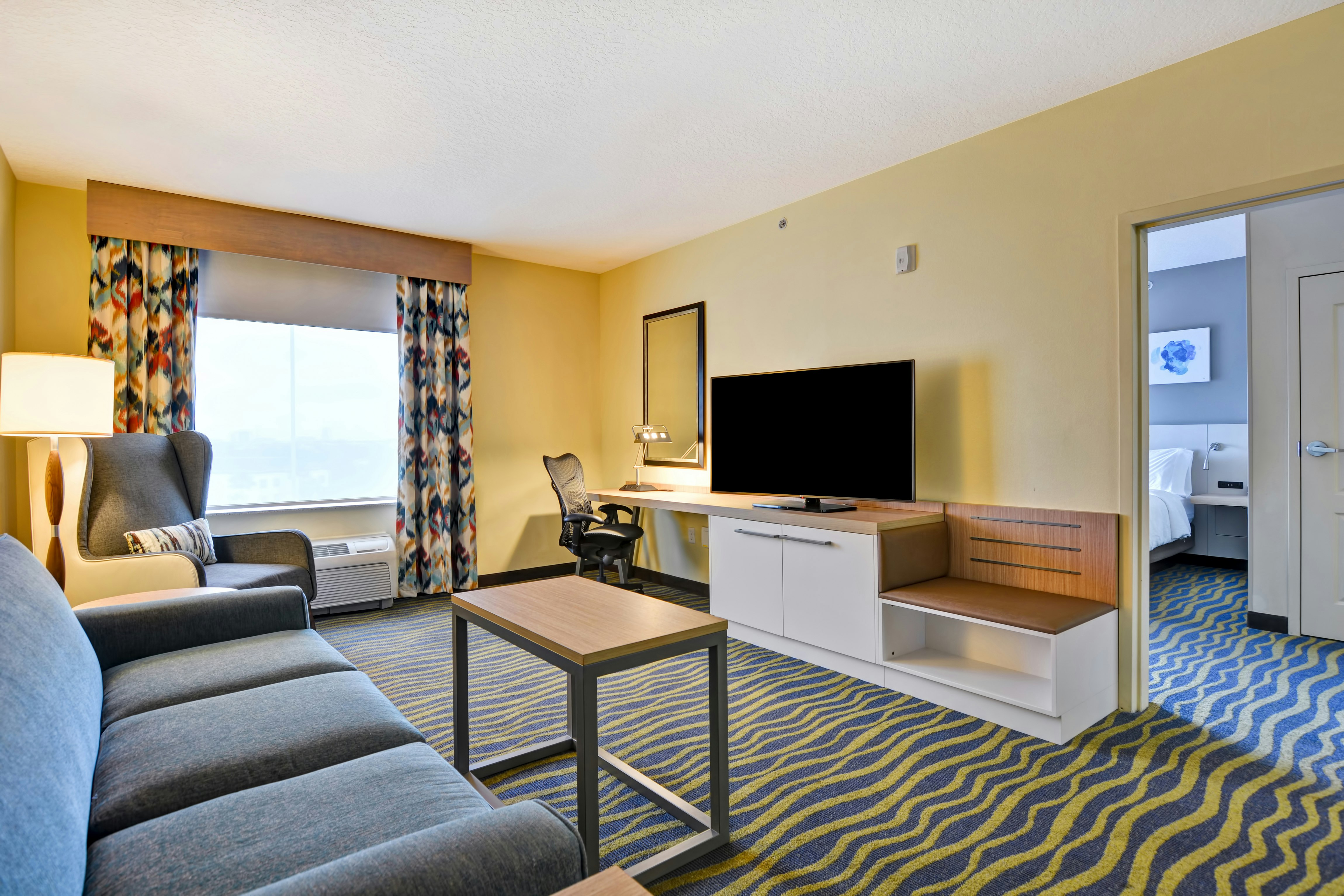 1 KING BED 1BDRM SUITE