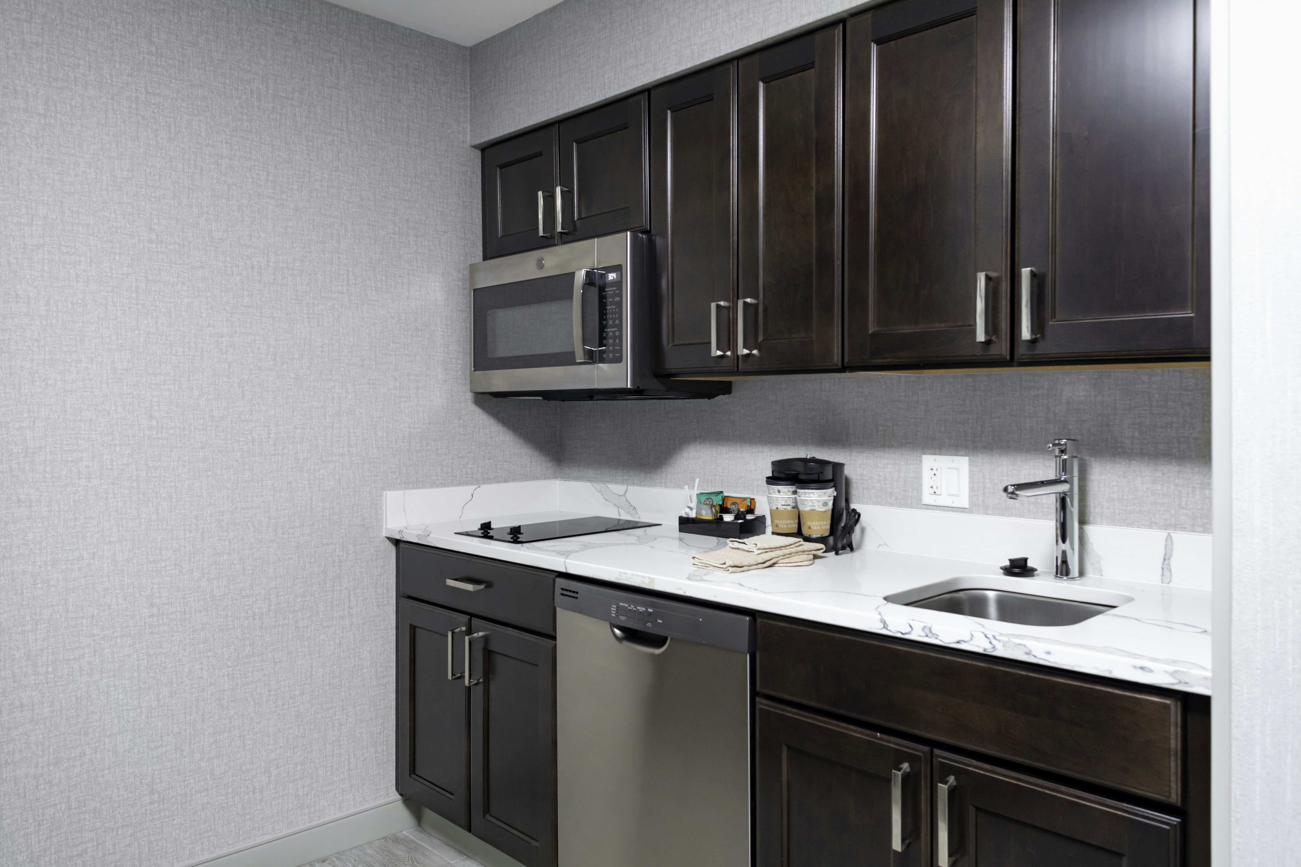 Homewood Suites by Hilton Phoenix Airport South
