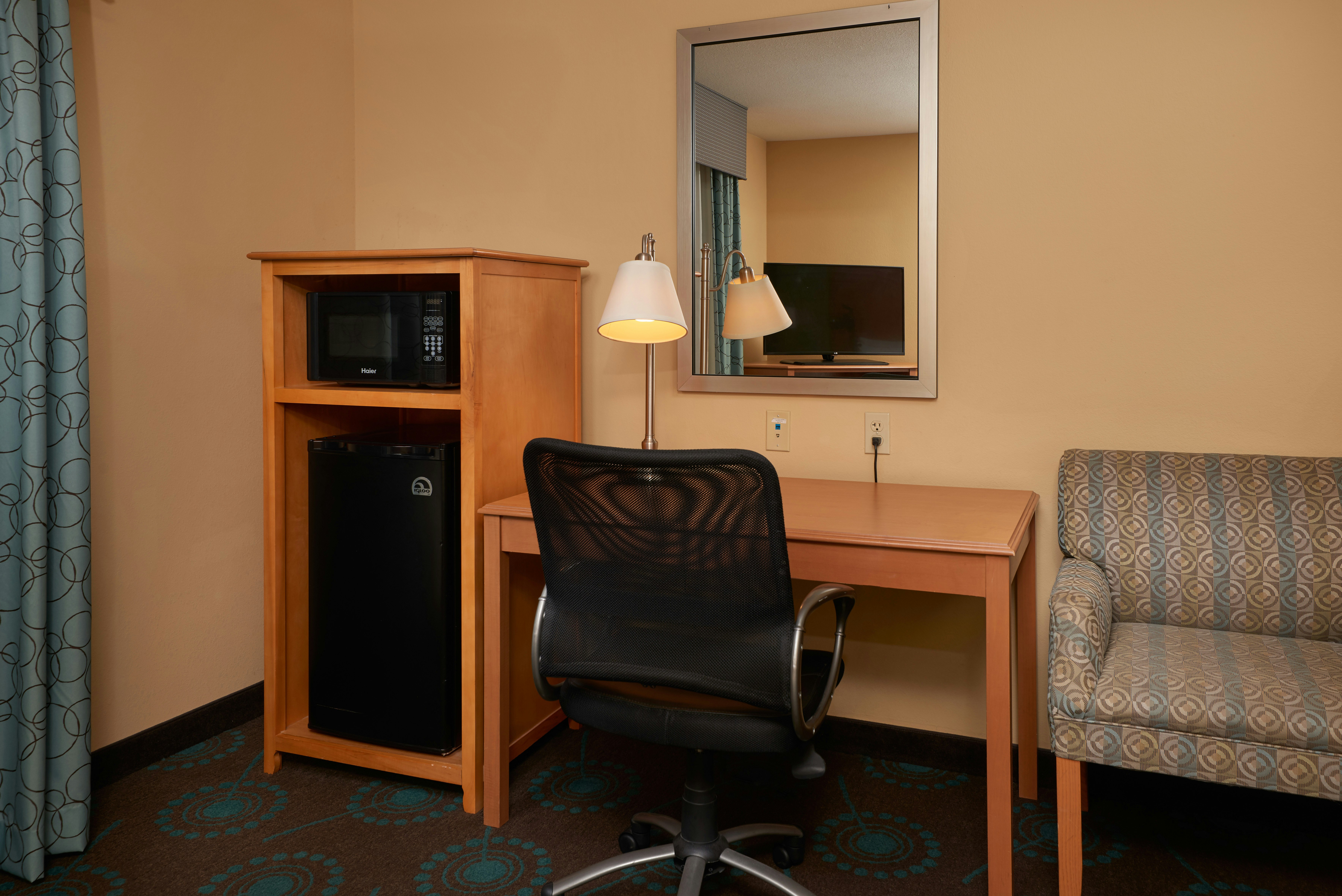 Hampton Inn & Suites Canton