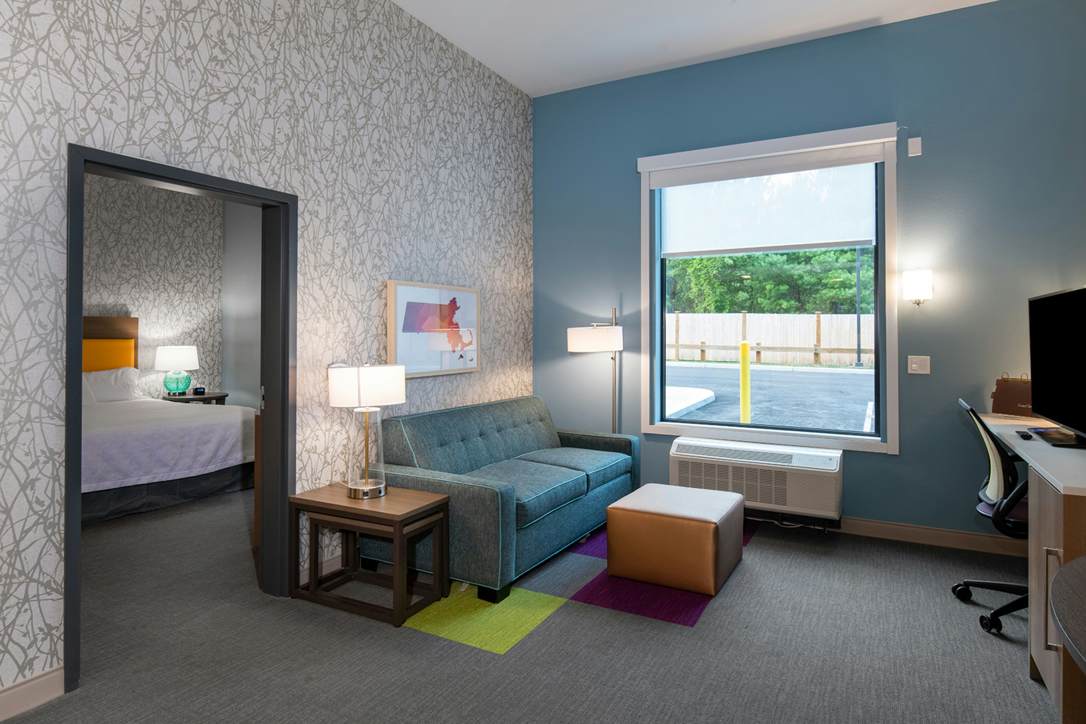 1 KING 1BDRM SUITE NONSMOK