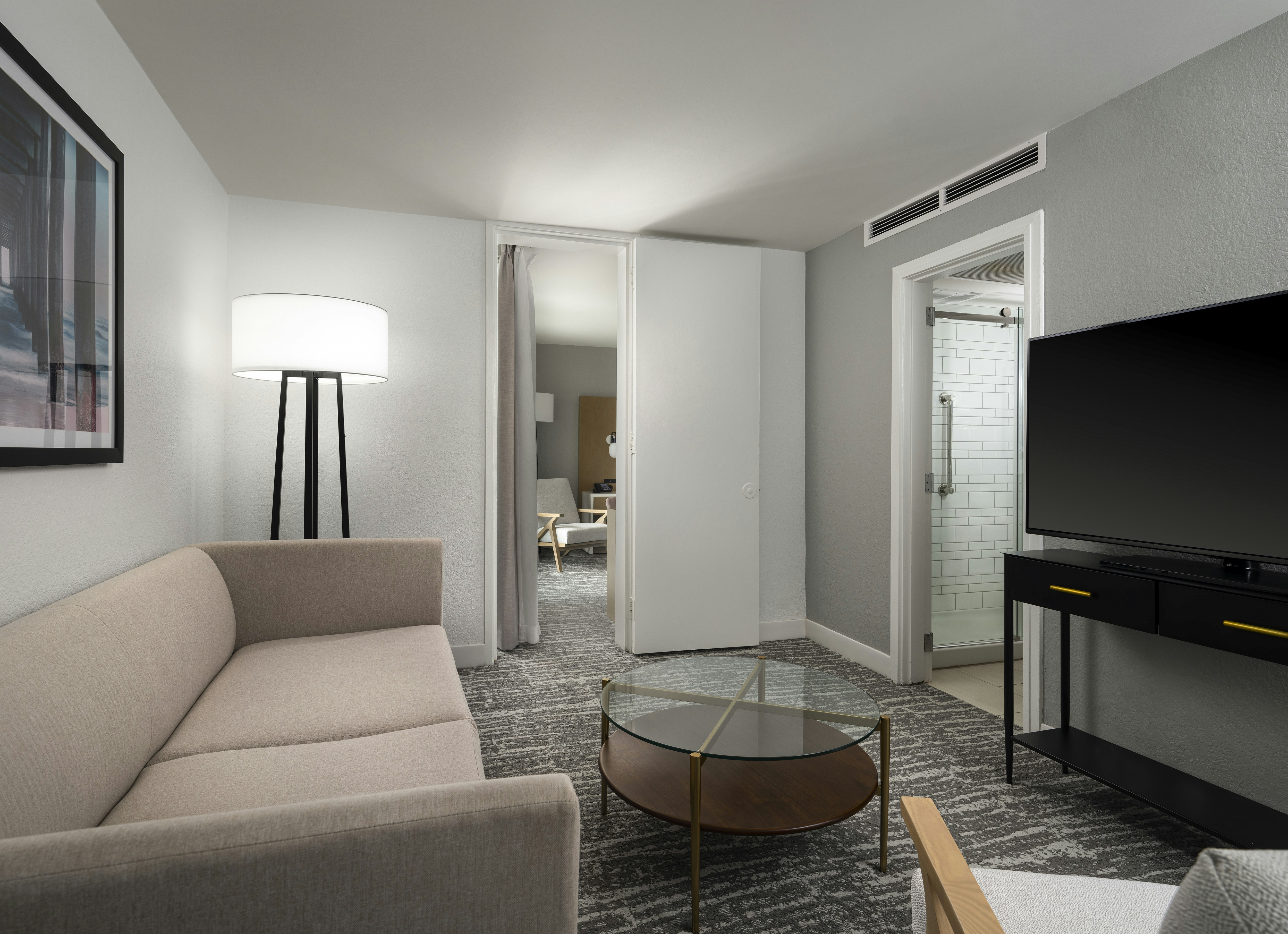 OCVW KING SUITE ACC W RIS