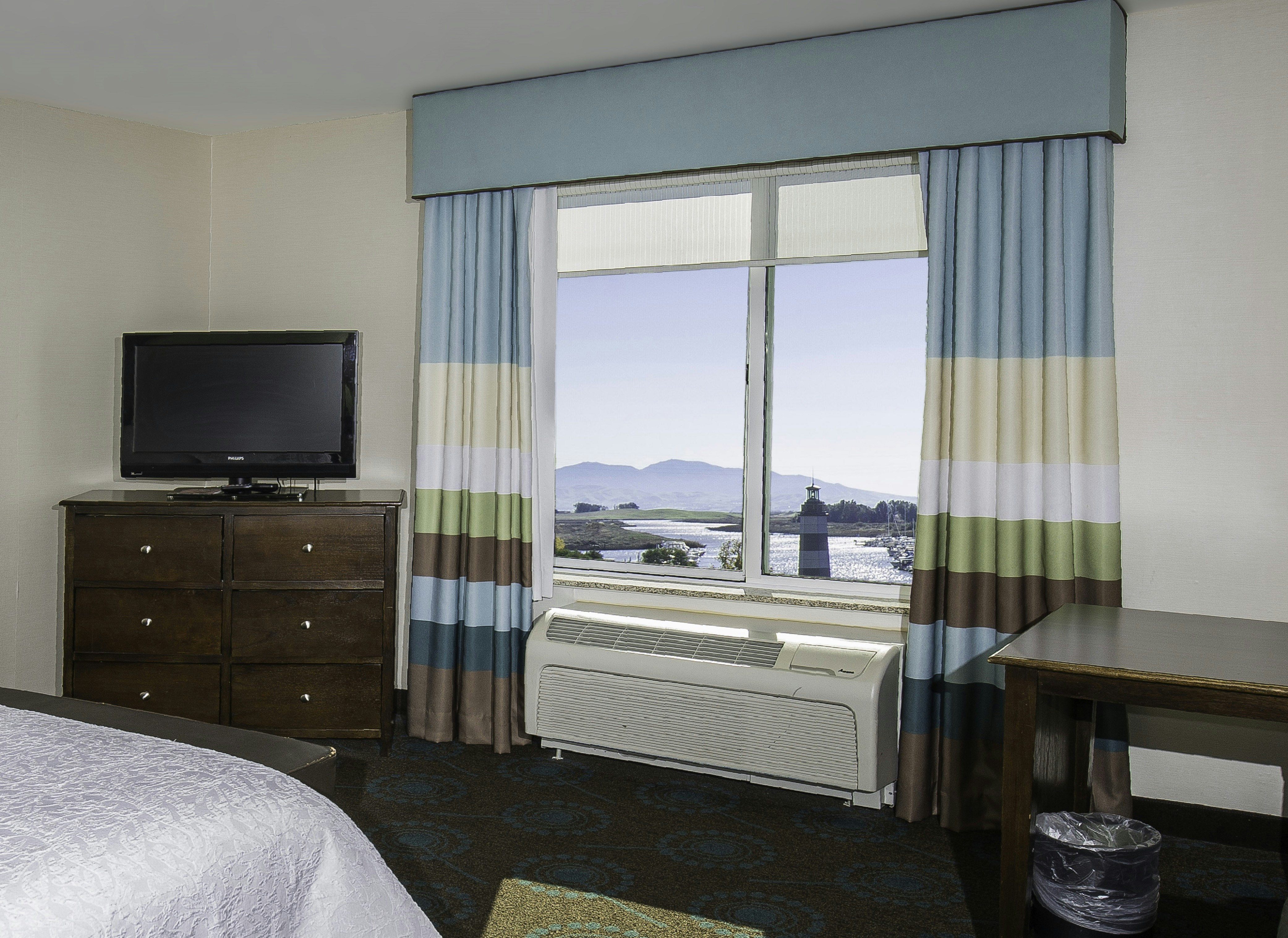 1 KING WATERVIEW NONSMOK
