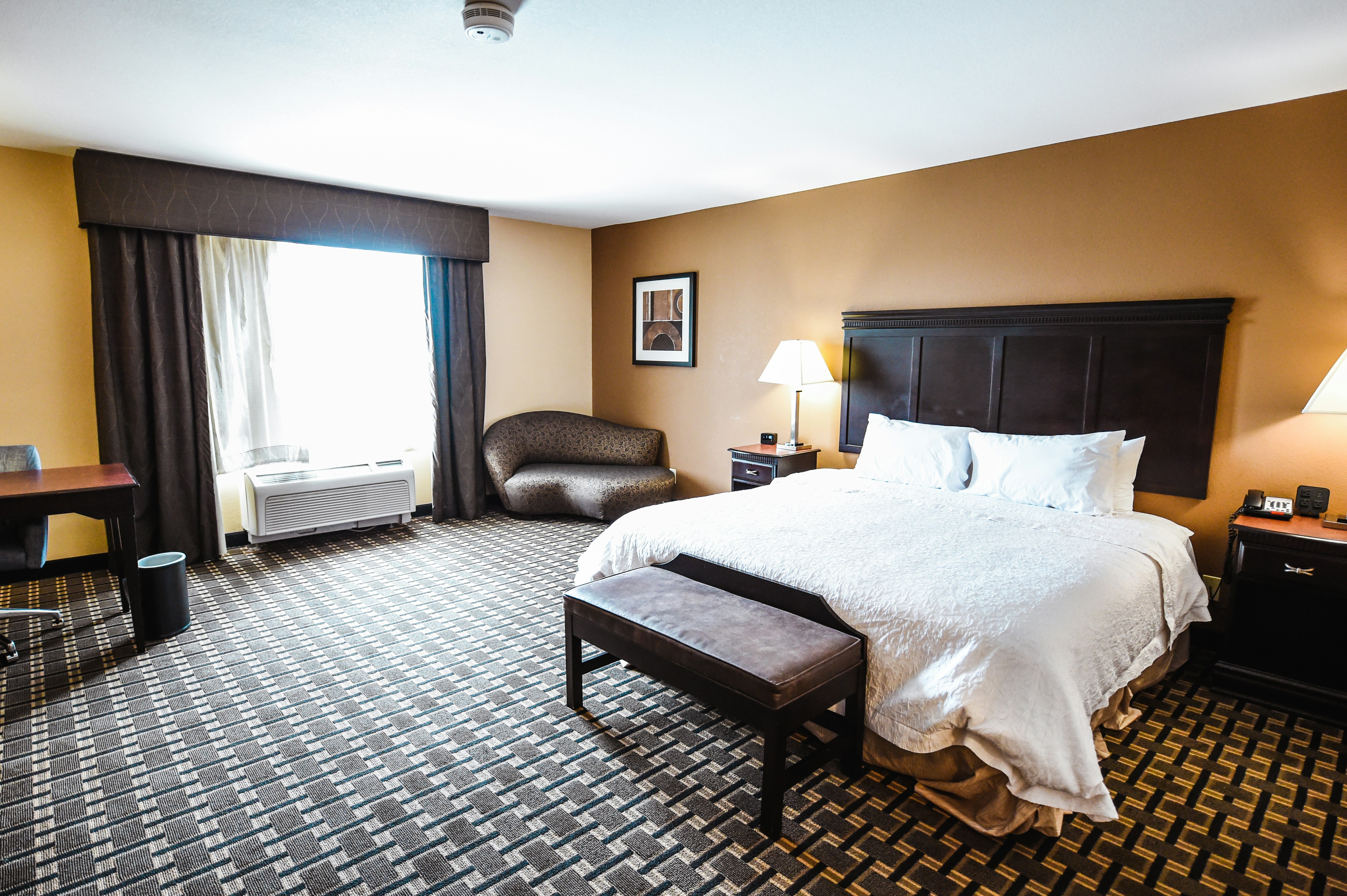 Hampton Inn & Suites Pine Bluff
