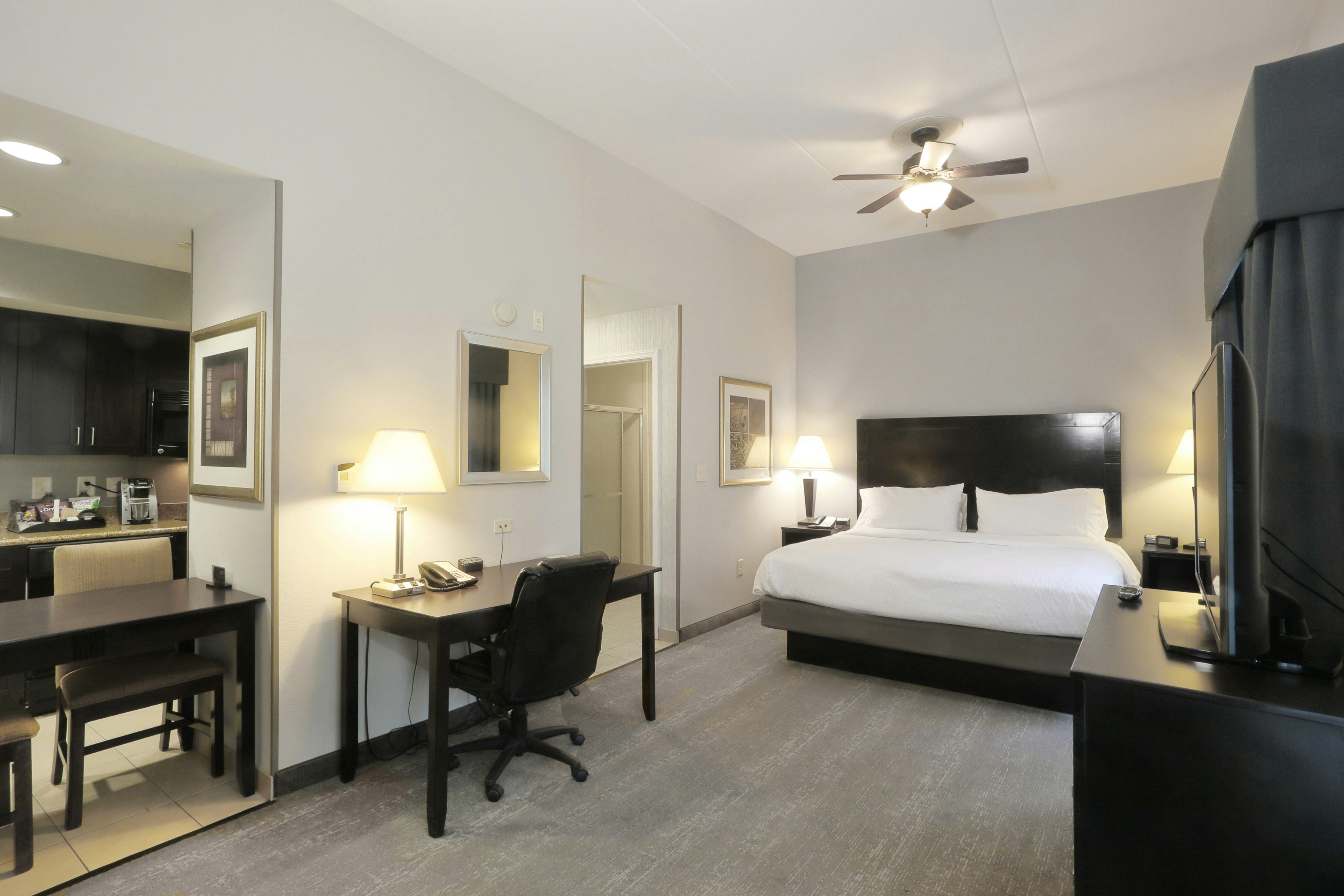 STUDIO SUITE 1 KING NOSMOK