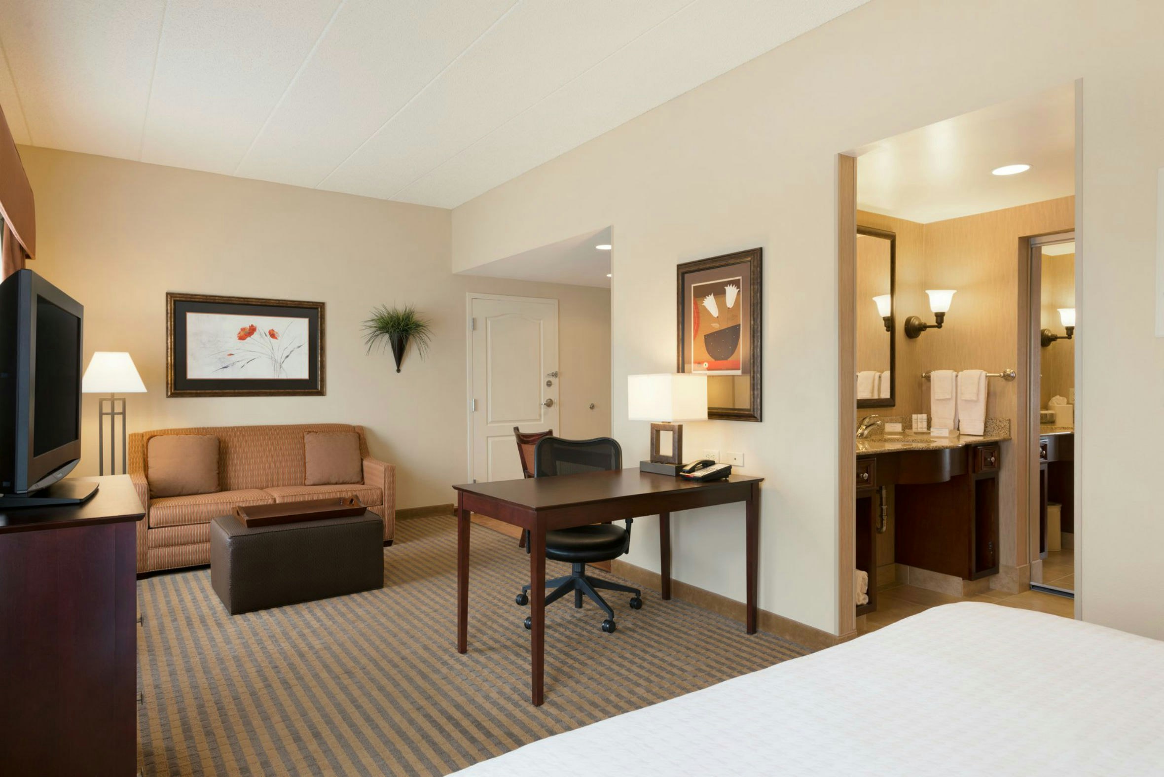 STUDIO SUITE 1 KING NOSMOK
