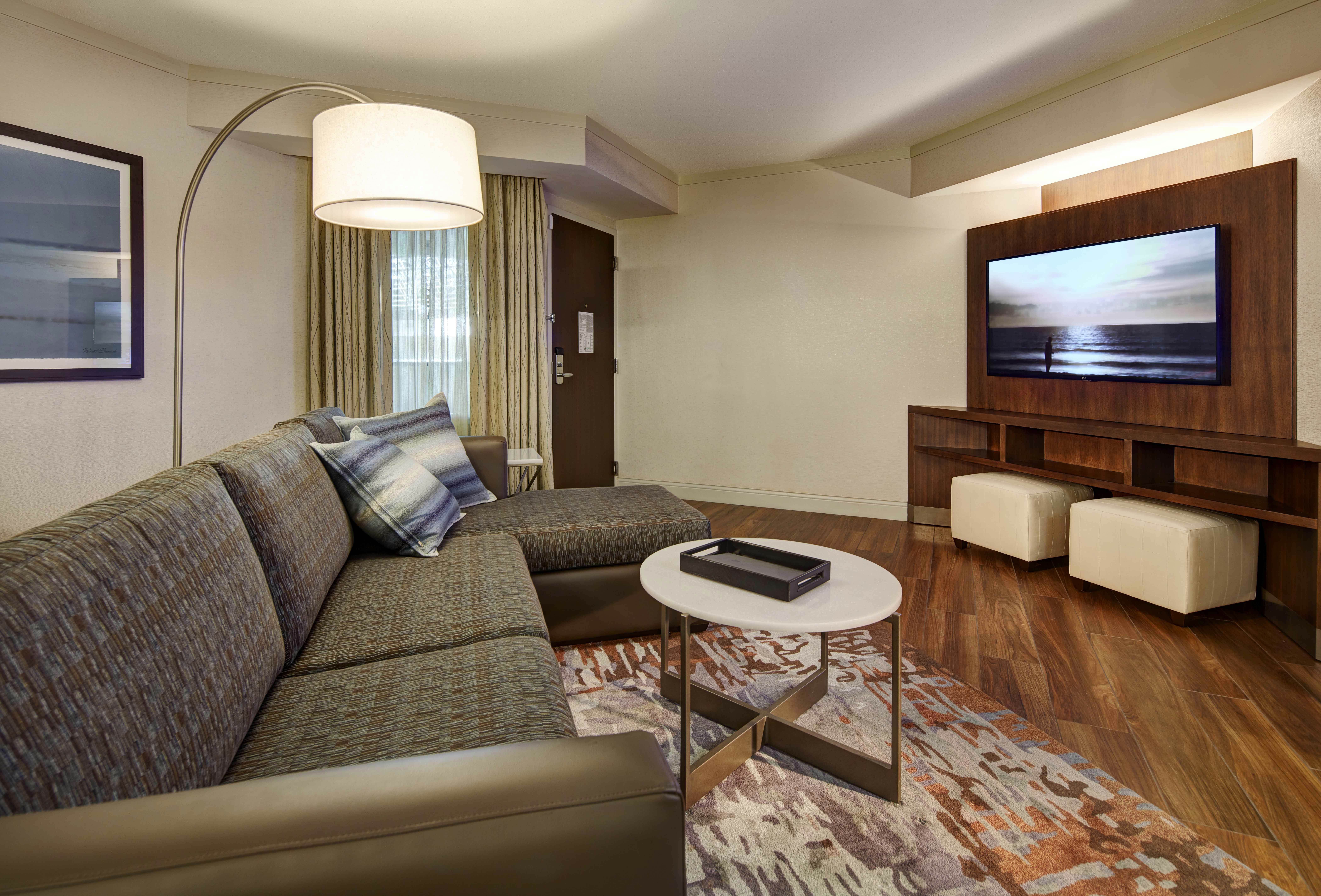 Embassy Suites by Hilton San Diego La Jolla