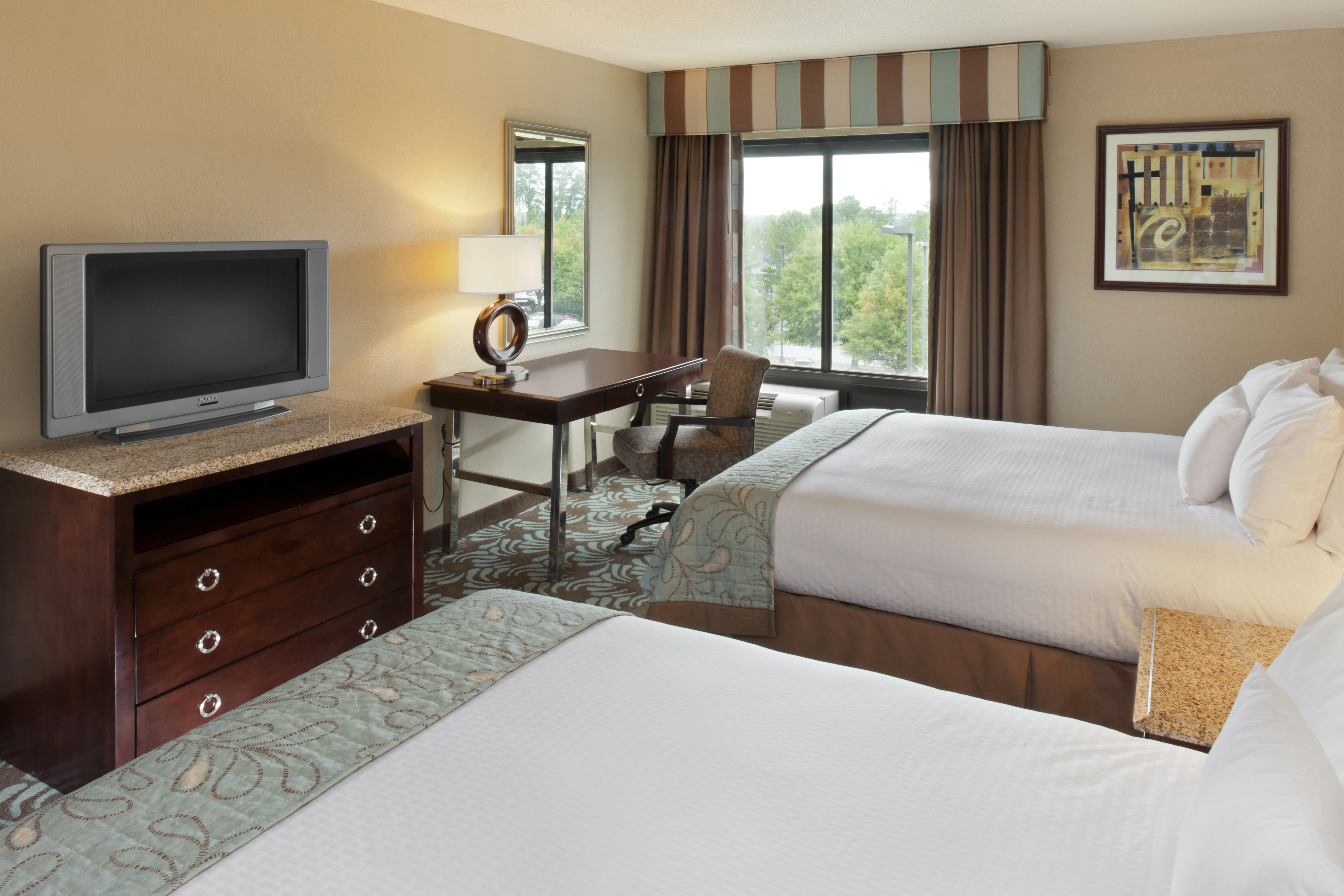 2 QUEEN BEDS NONSMOKING