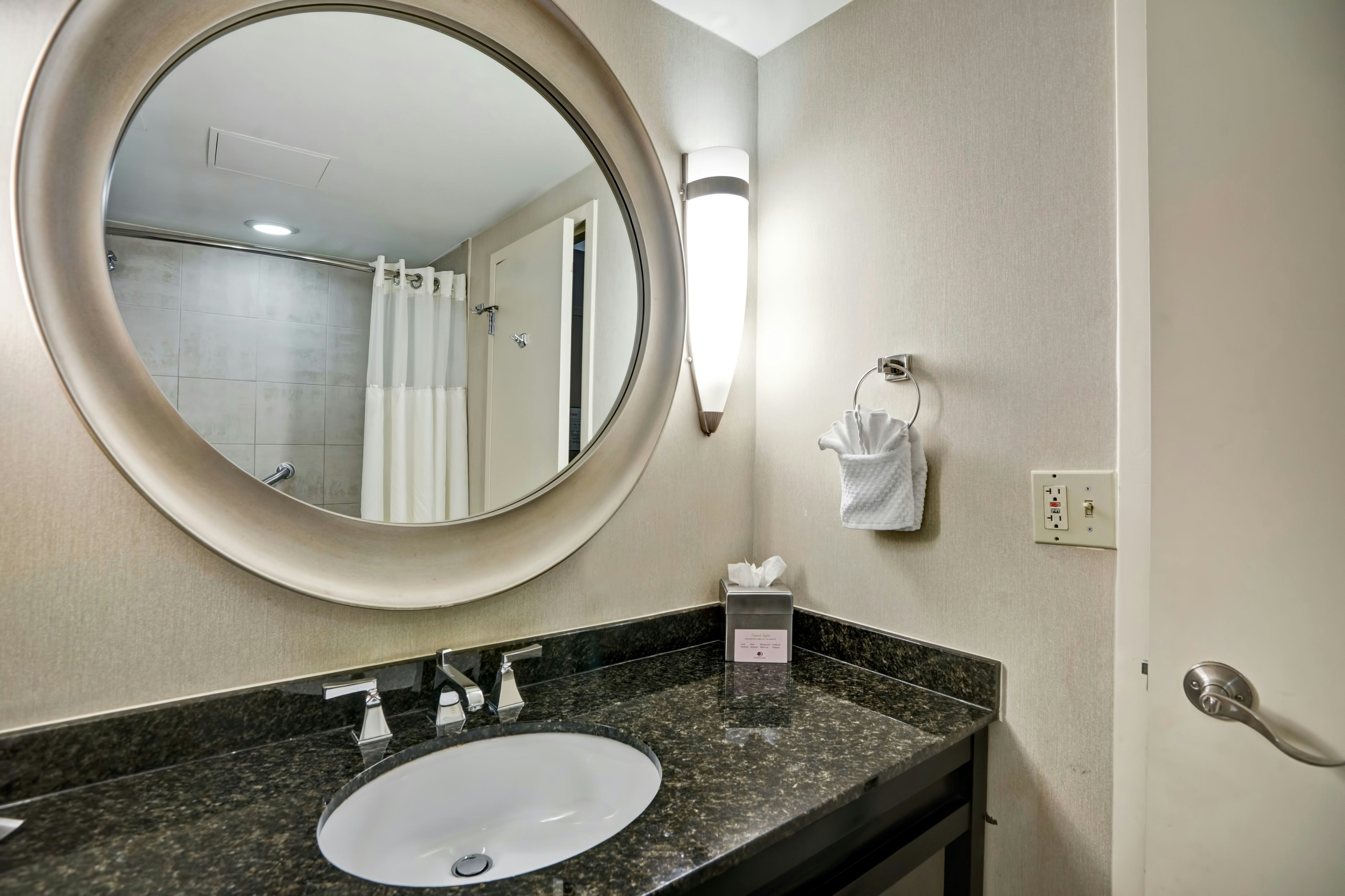 DoubleTree by Hilton Downtown Wilmington – Legal District