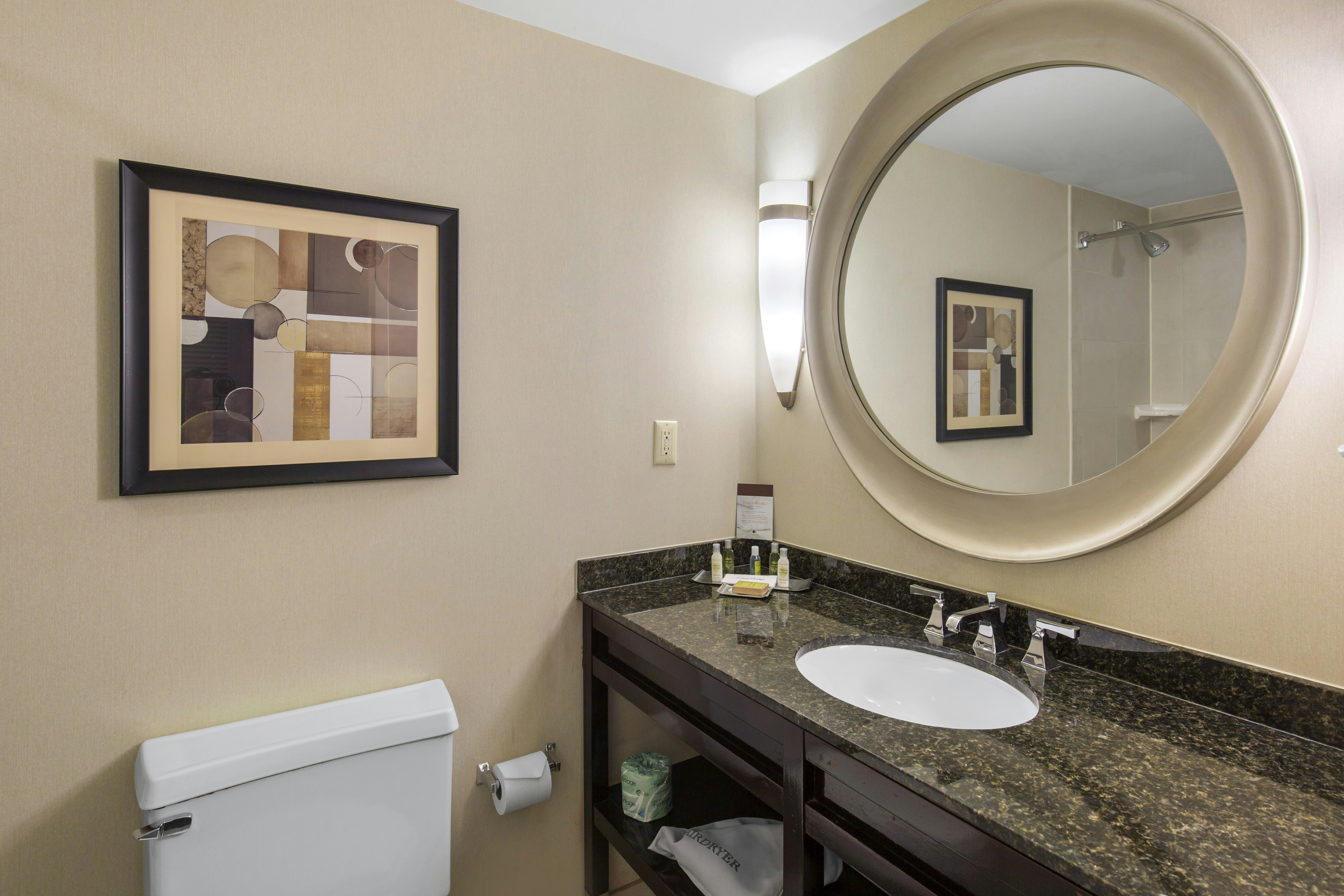 DoubleTree by Hilton Downtown Wilmington – Legal District