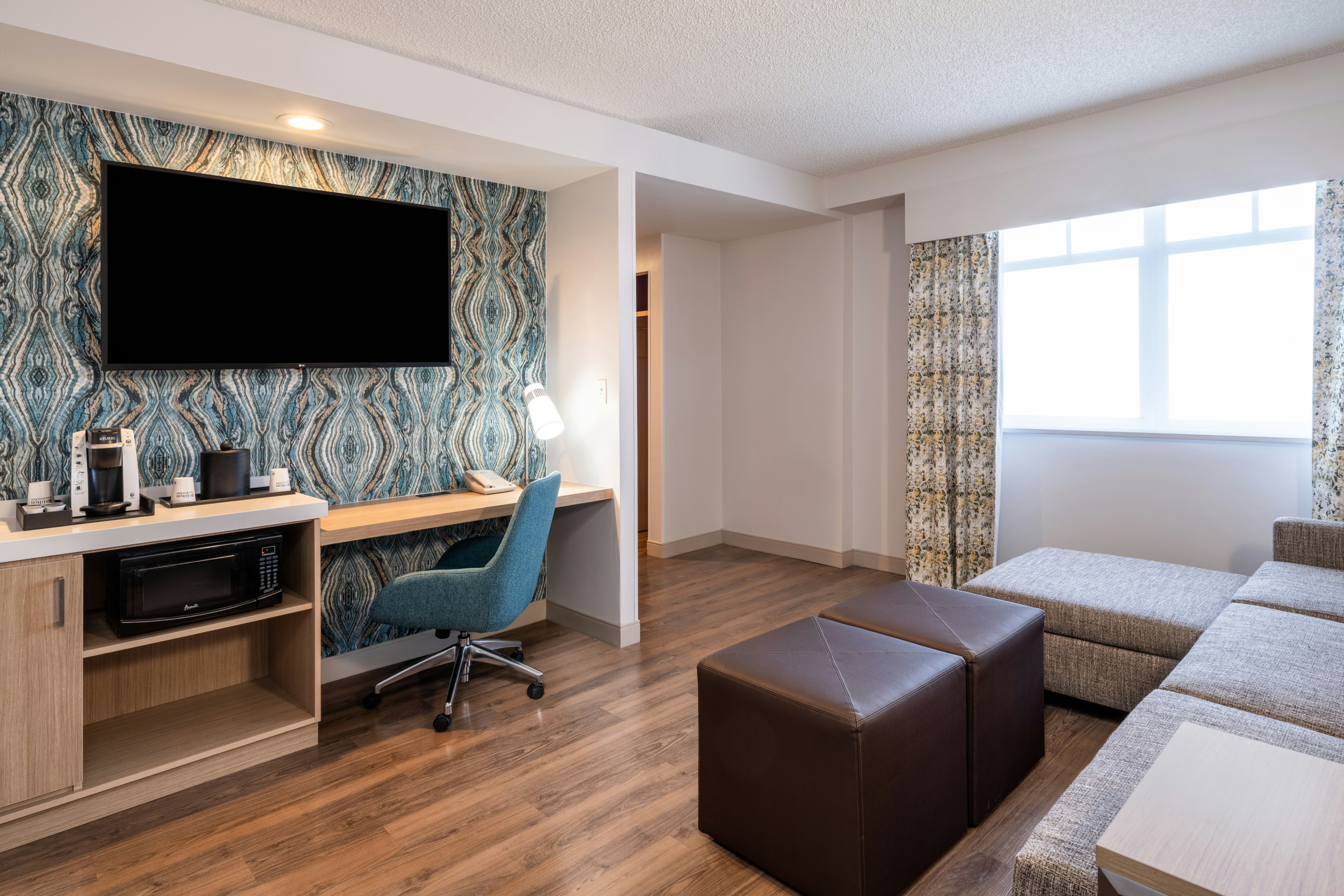1 KING BED 1 BEDROOM SUITE
