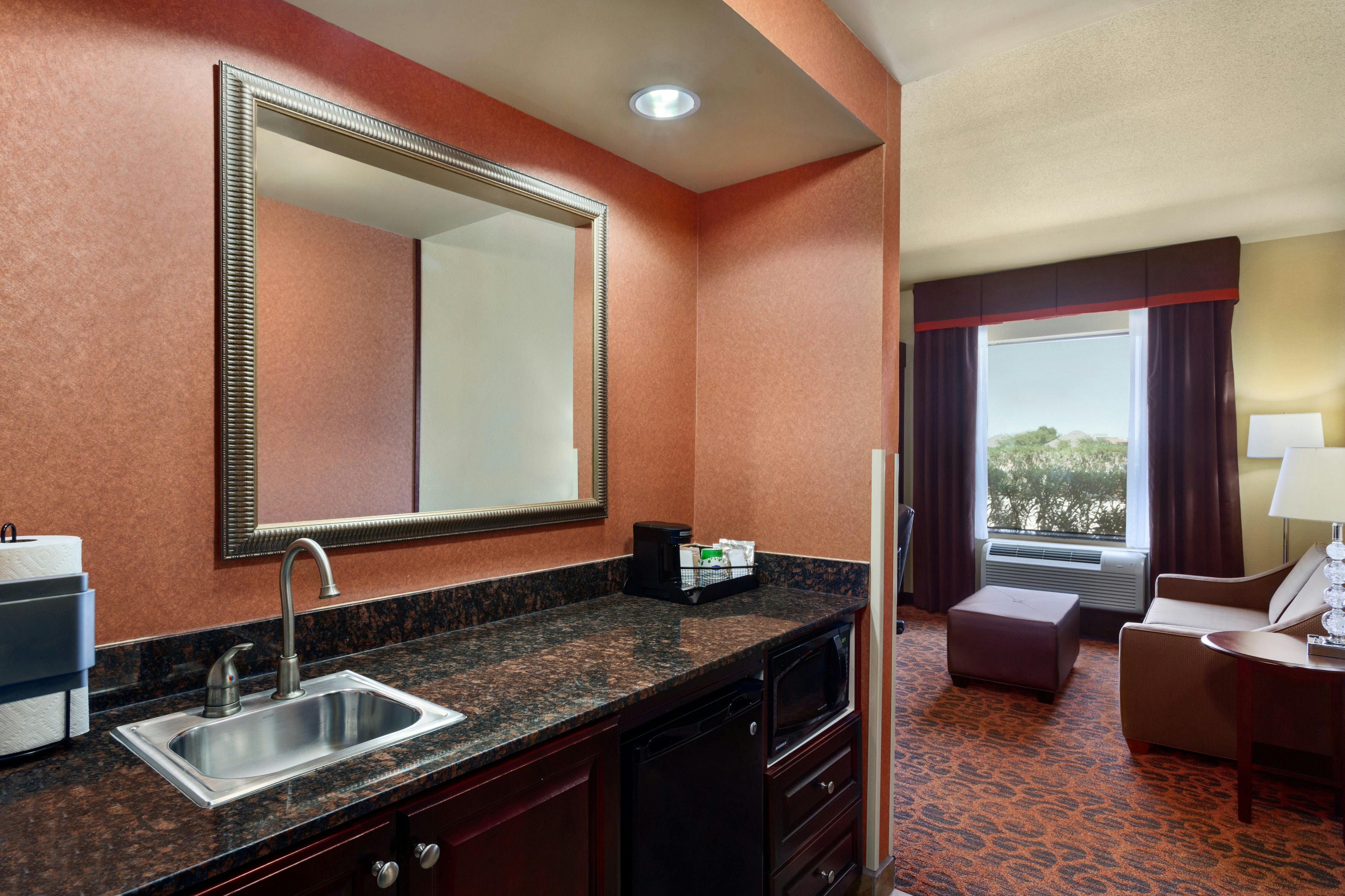 Hampton Inn & Suites Mission