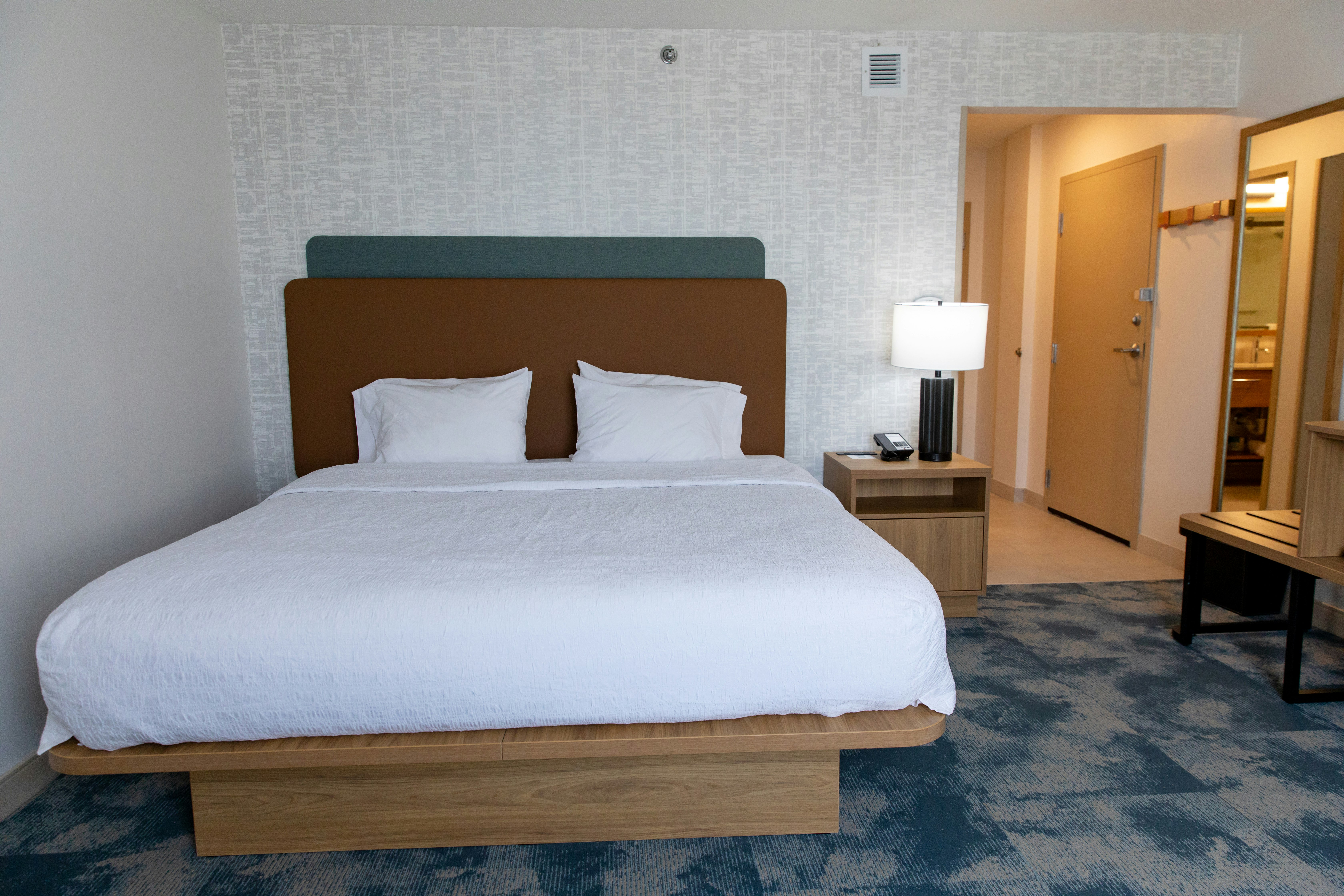 Hampton Inn & Suites Jennings