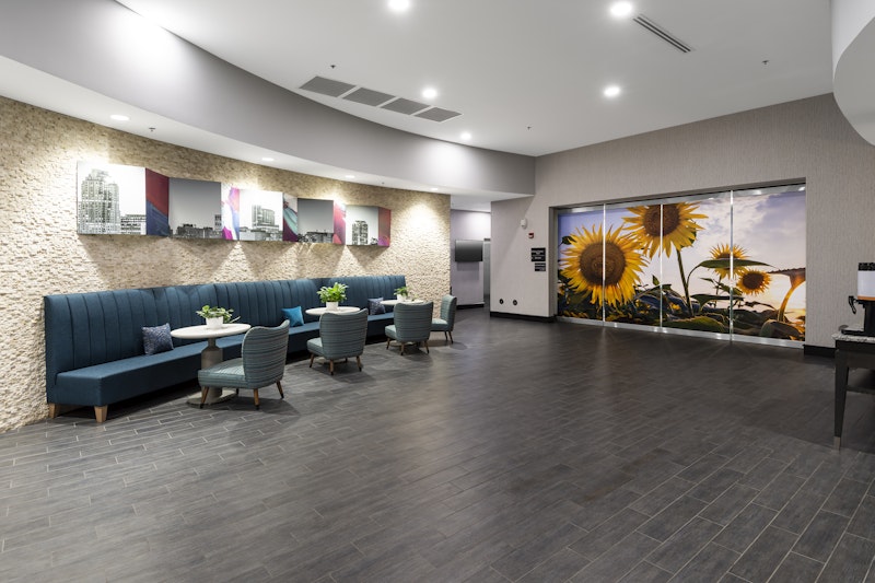 Hampton Inn & Suites Raleigh Downtown