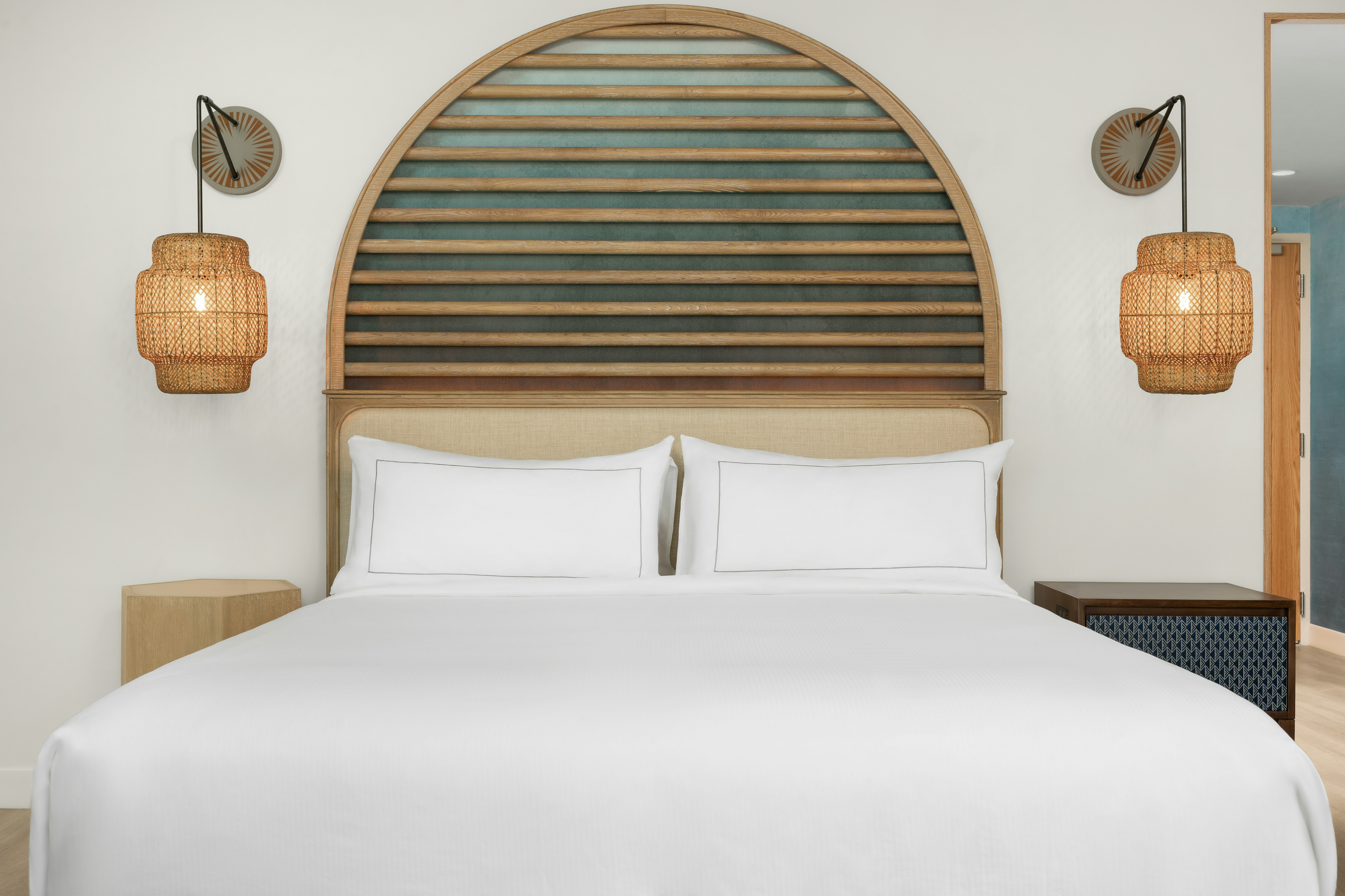 The Hiatus Clearwater Beach, Curio Collection by Hilton