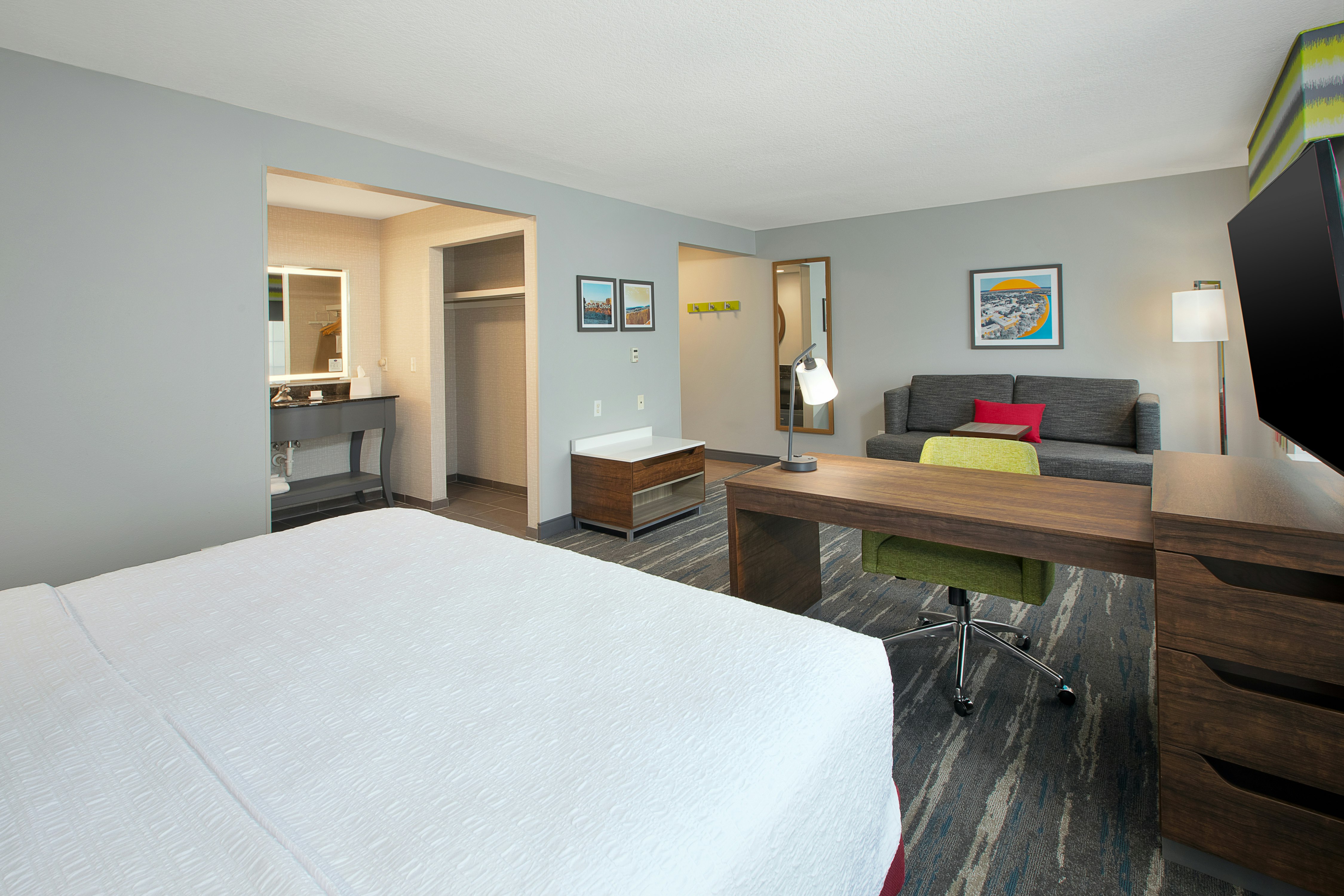 Hampton Inn & Suites St. Cloud