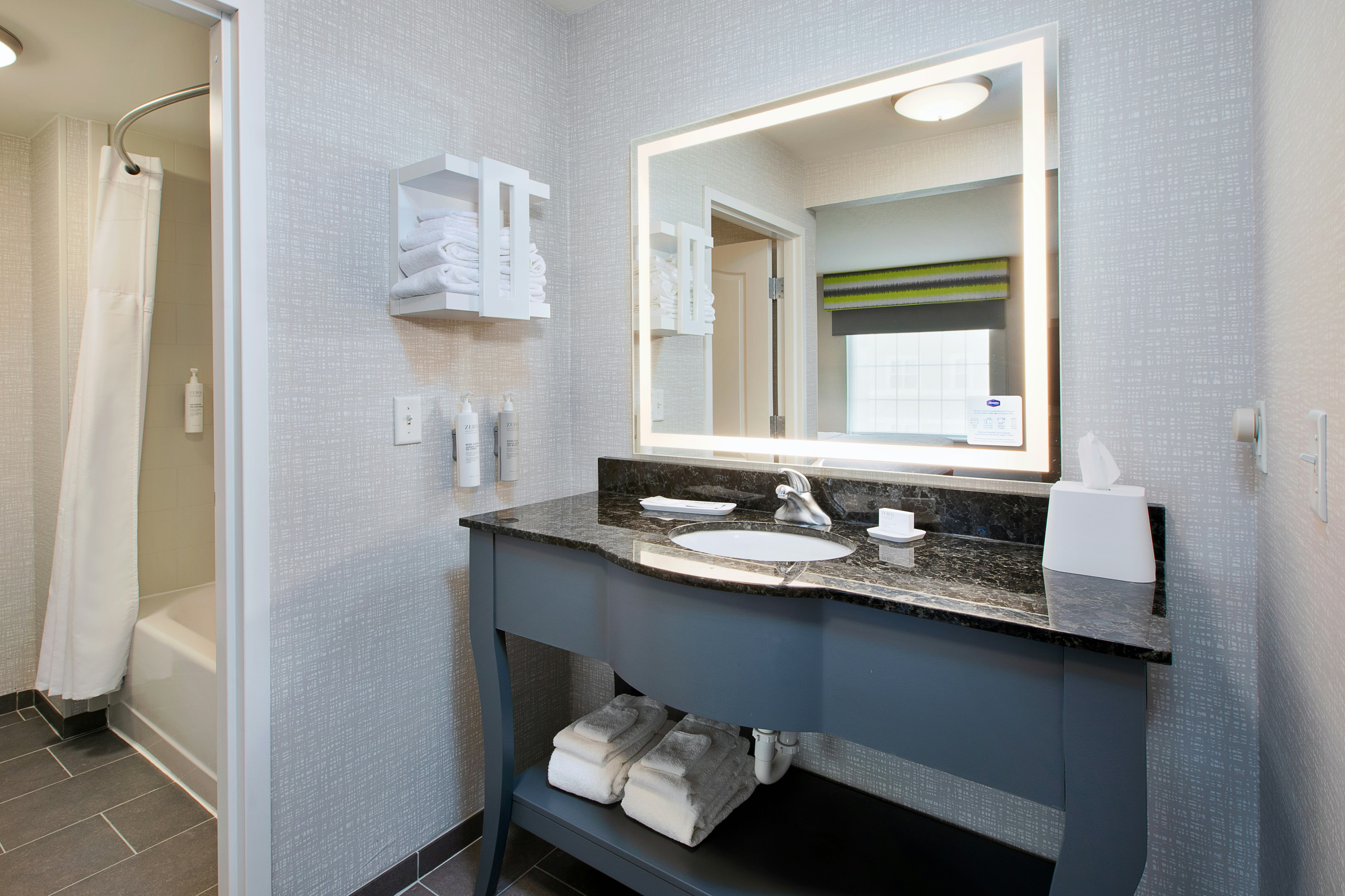 Hampton Inn & Suites St. Cloud
