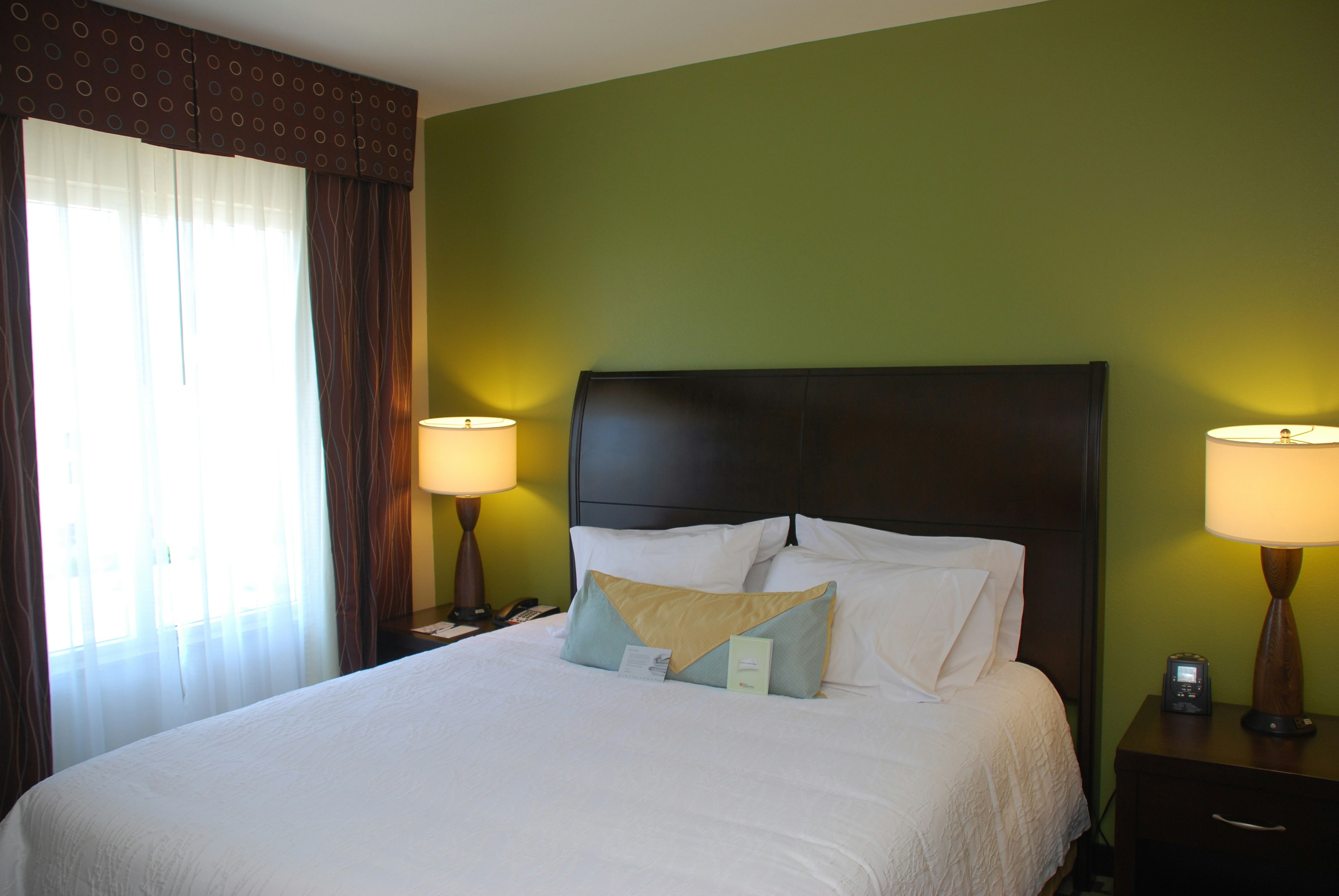 1 KING BED