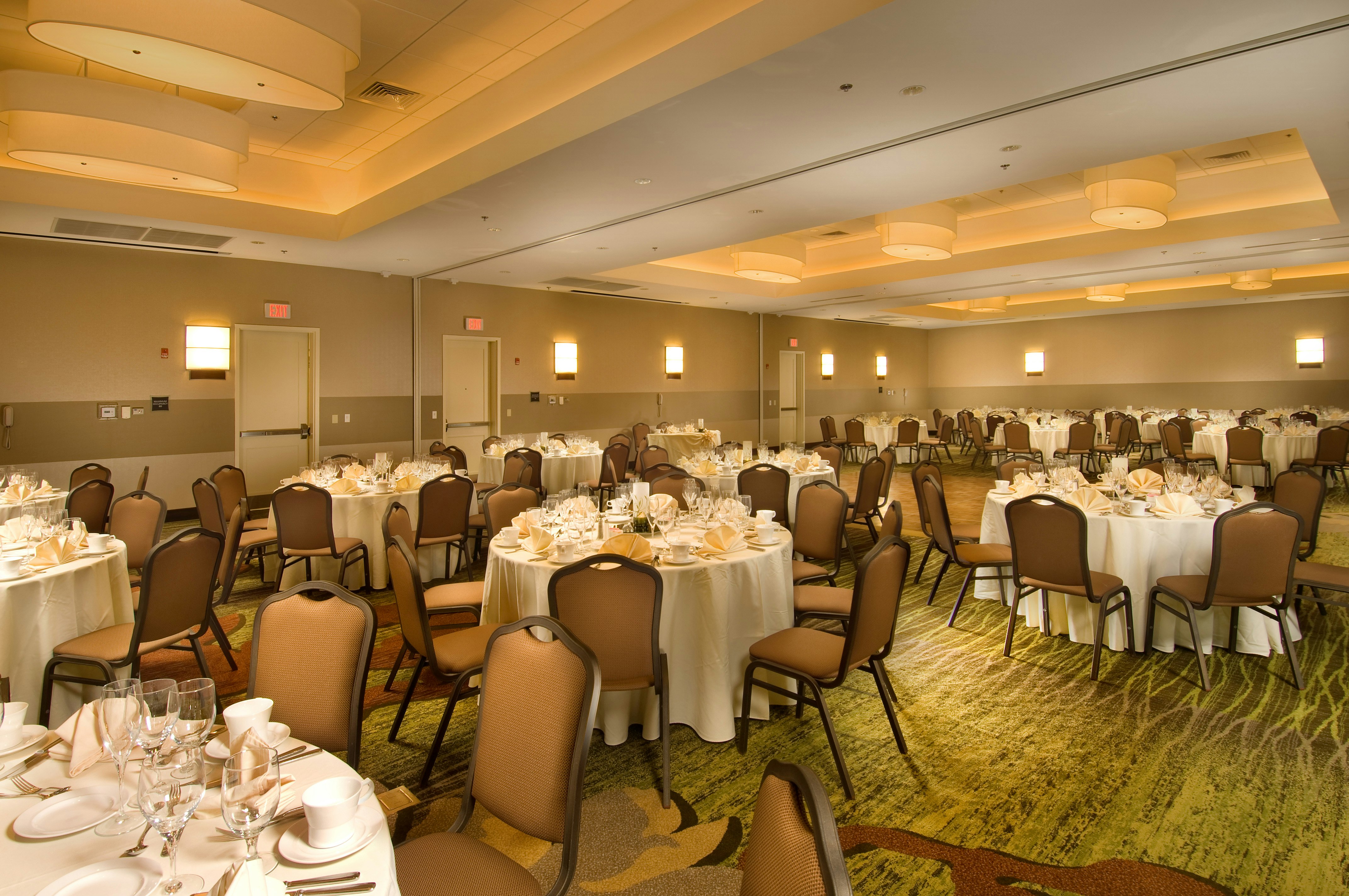 DoubleTree by Hilton Dulles Airport – Sterling
