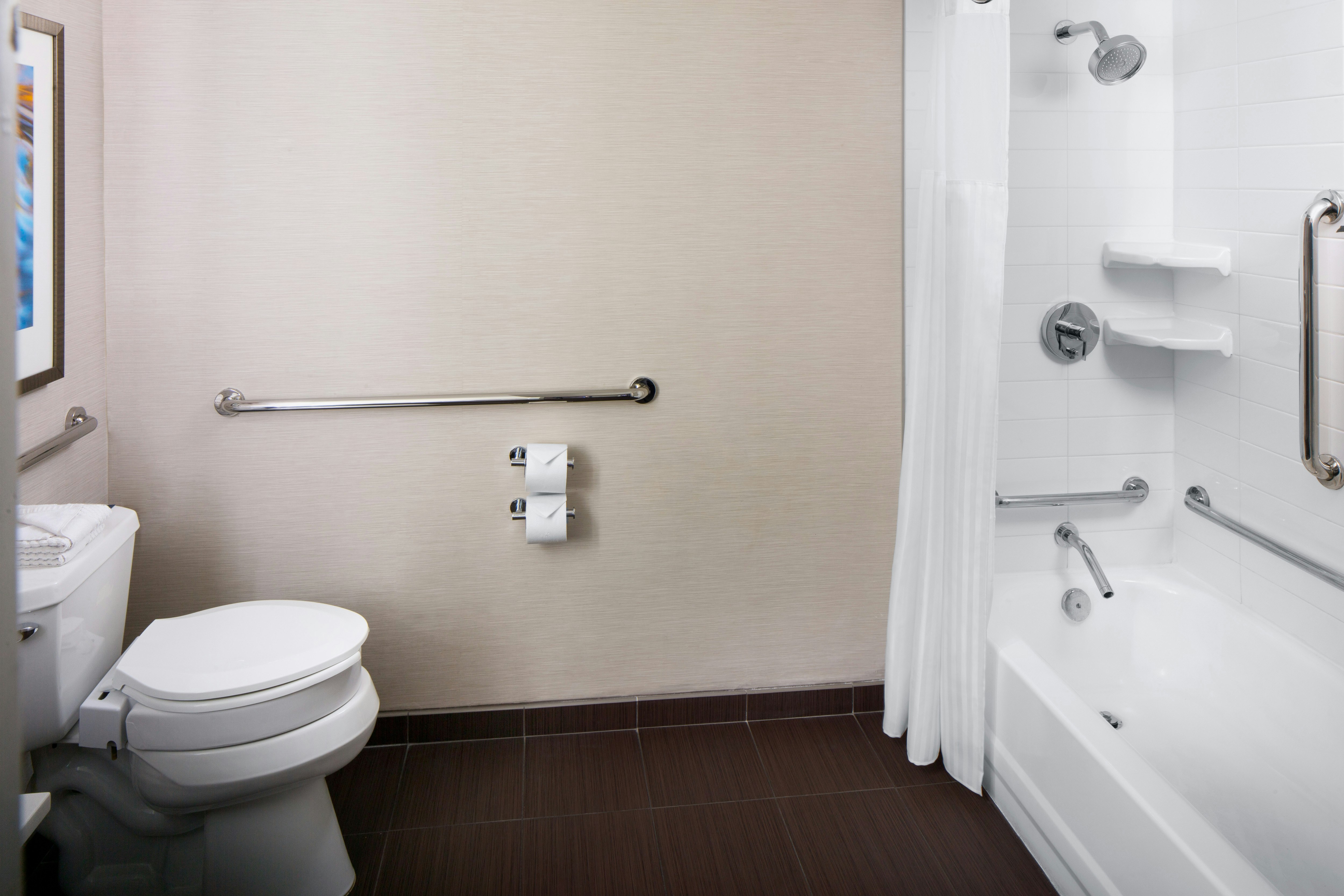 2 DOUBLE ACC W/ BATHTUB