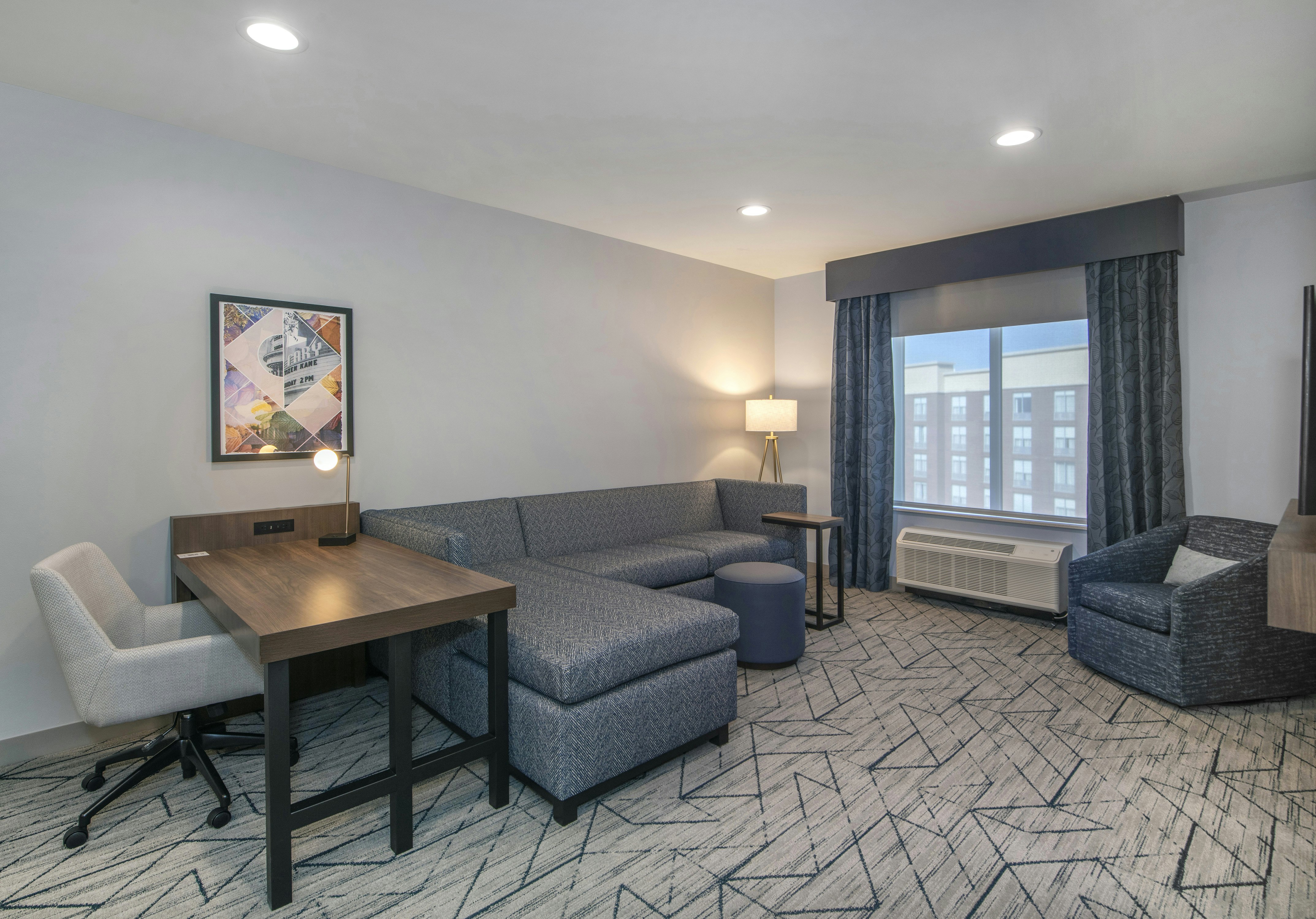 1 KING 1 BEDROOM SUITE
