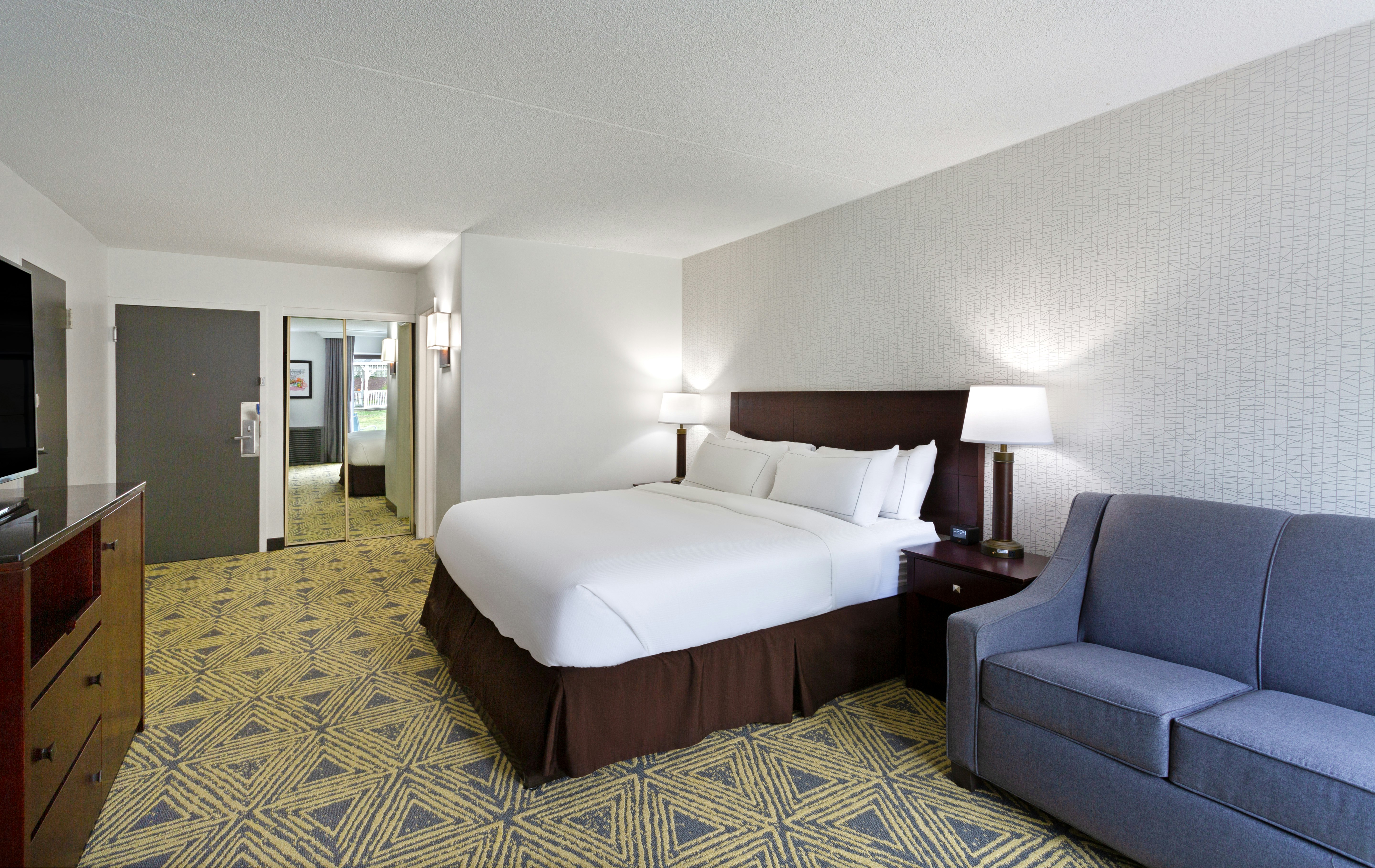DoubleTree by Hilton Washington Meadow Lands Casino Area