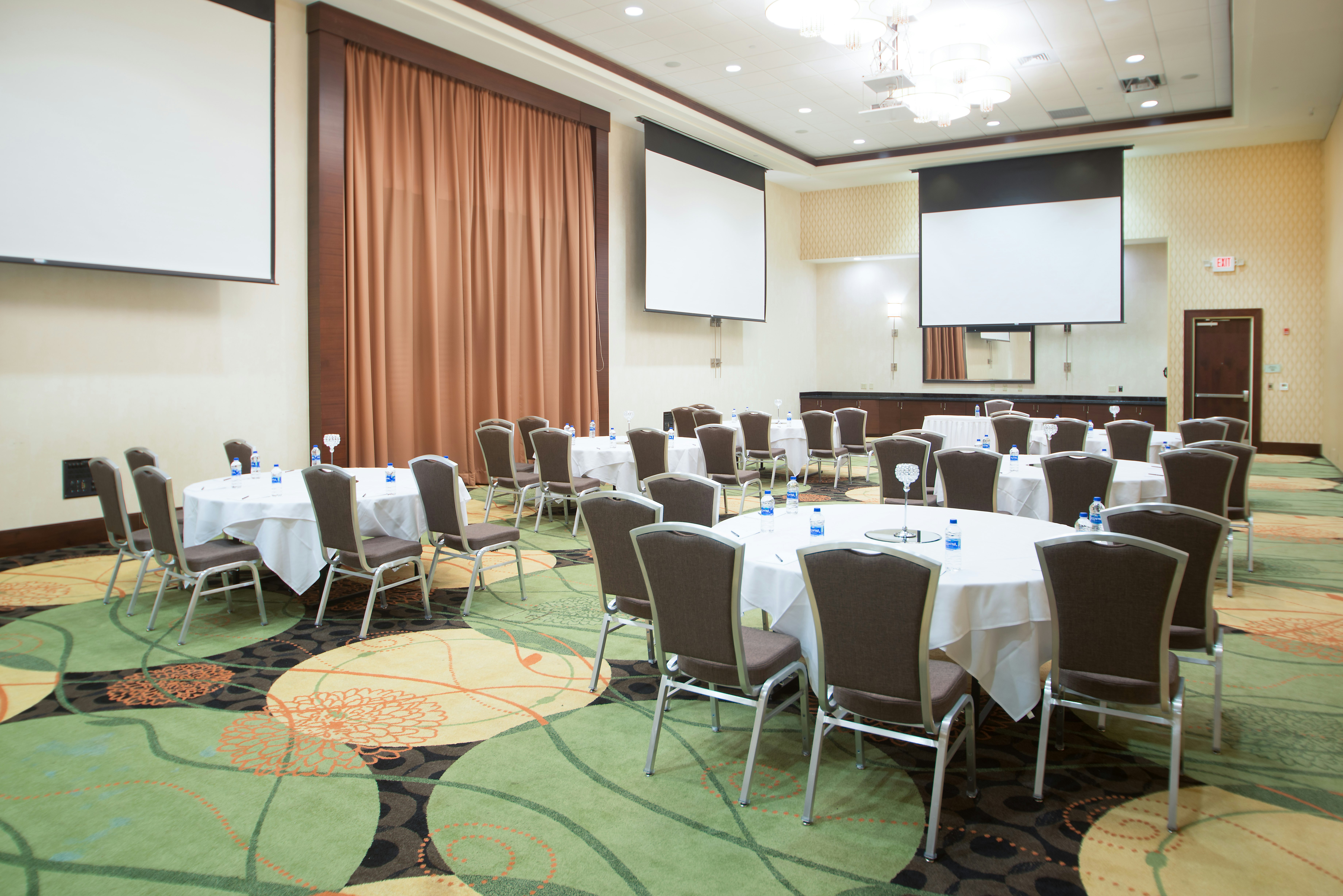 Embassy Suites by Hilton Fayetteville Fort Bragg