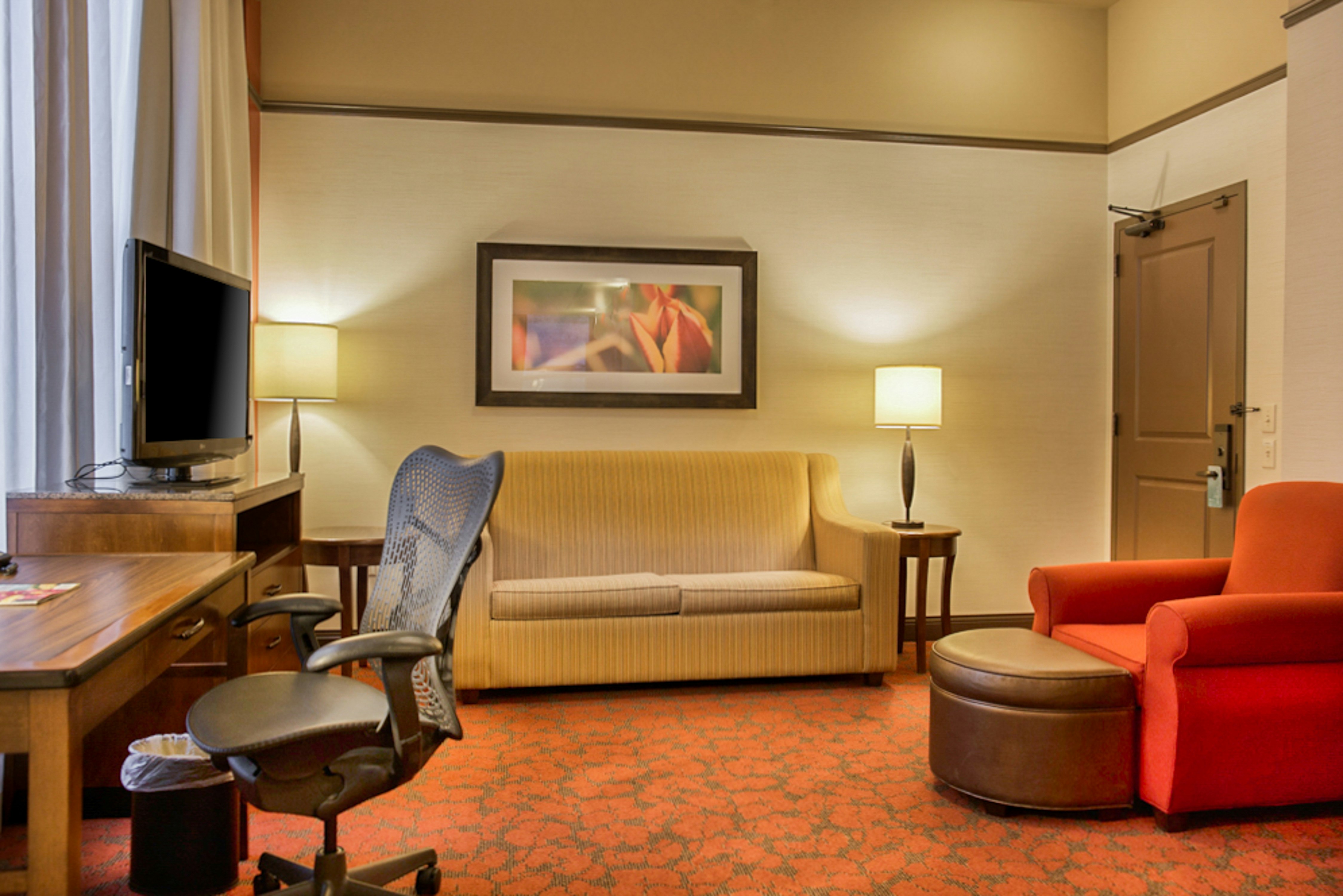 1 KING 1 BEDROOM SUITE