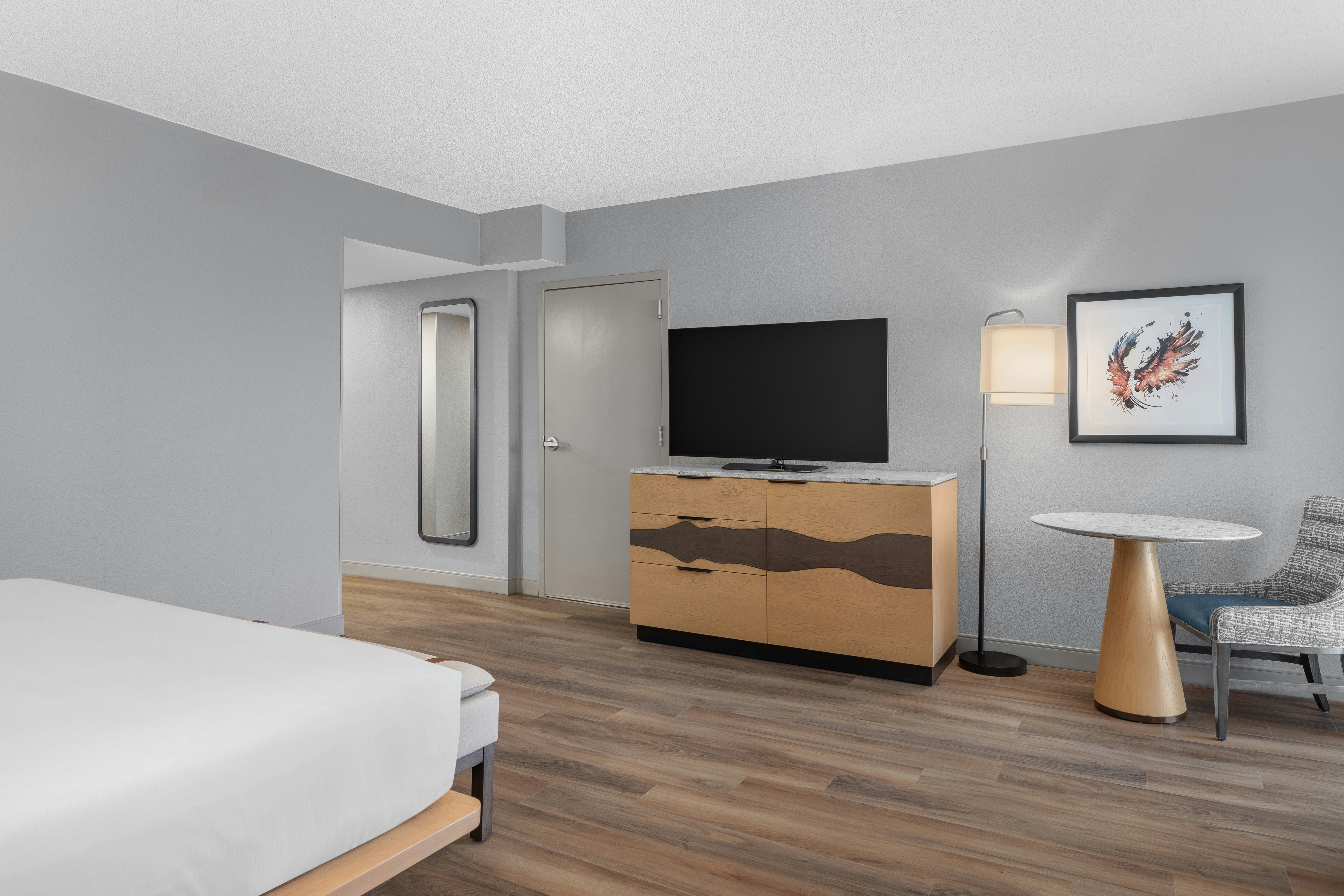 1 KING BED