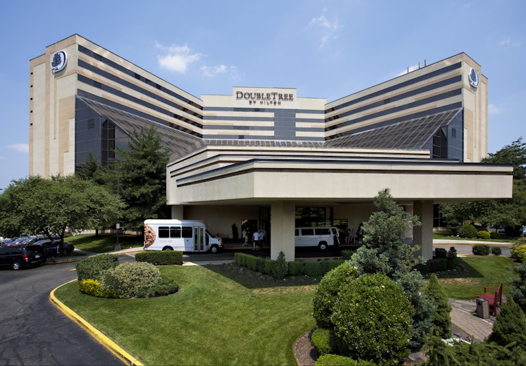 DoubleTree by Hilton Newark Airport