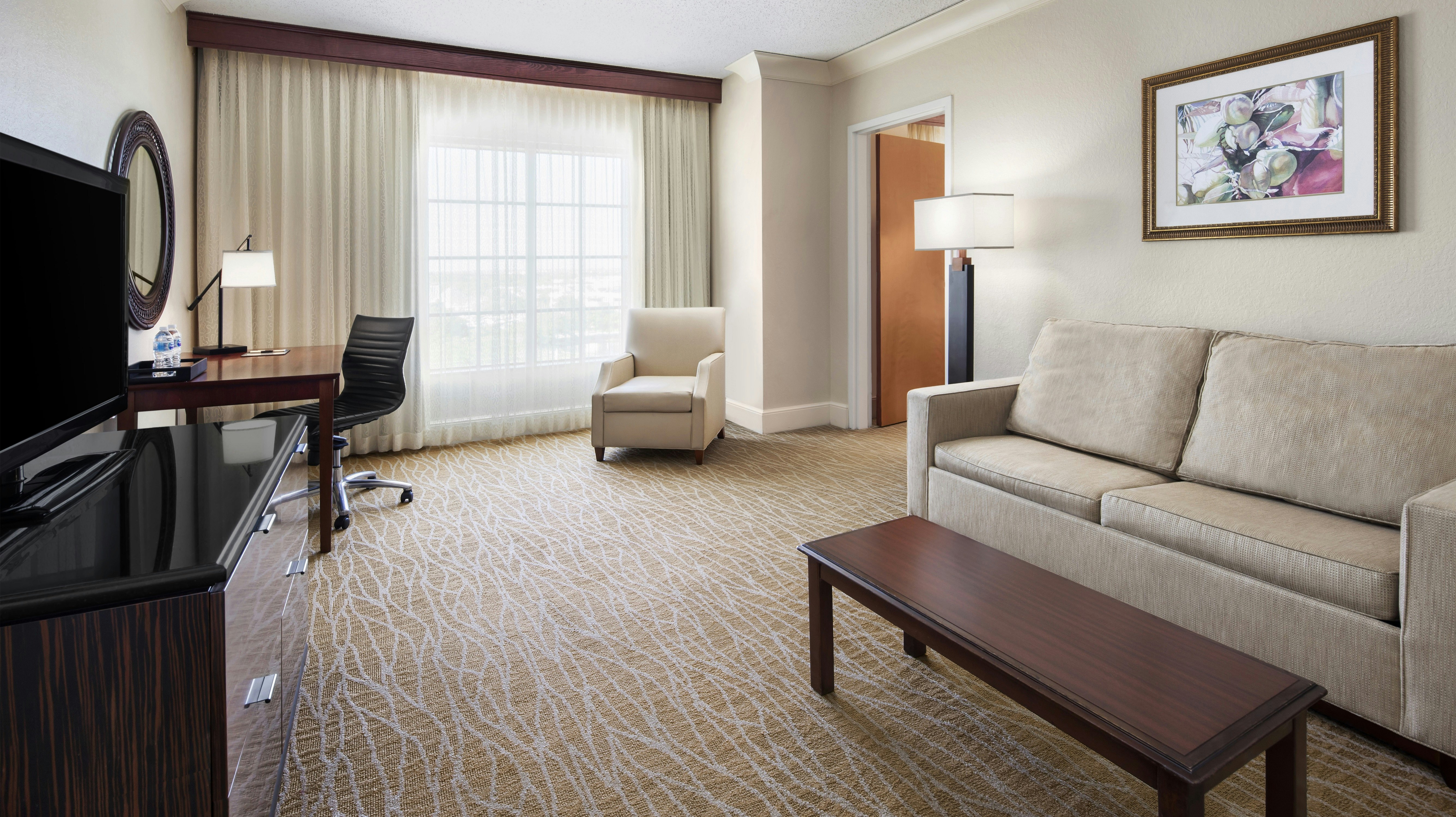 1 KING BEDROOM SUITE