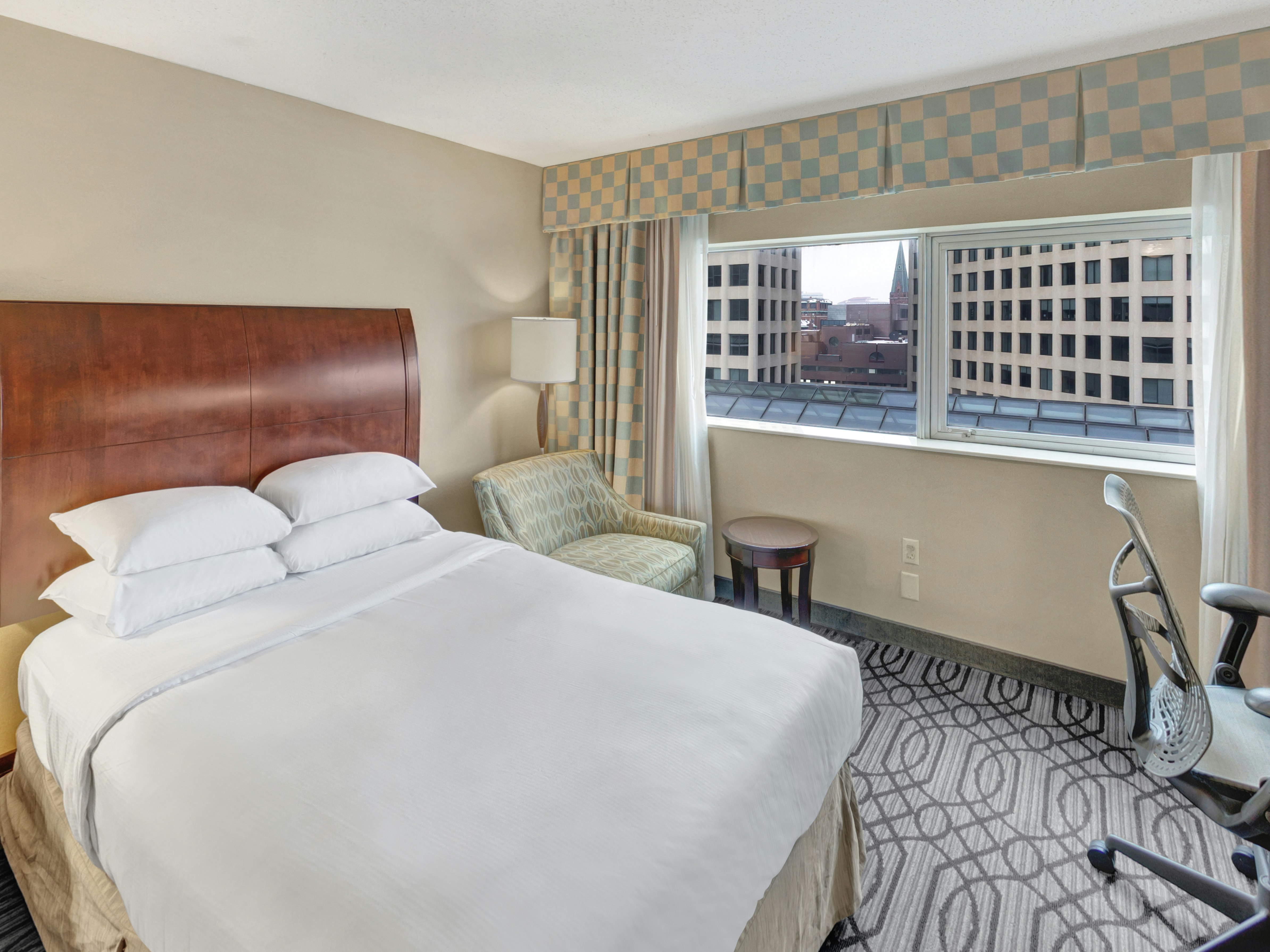 DoubleTree by Hilton St Paul Downtown