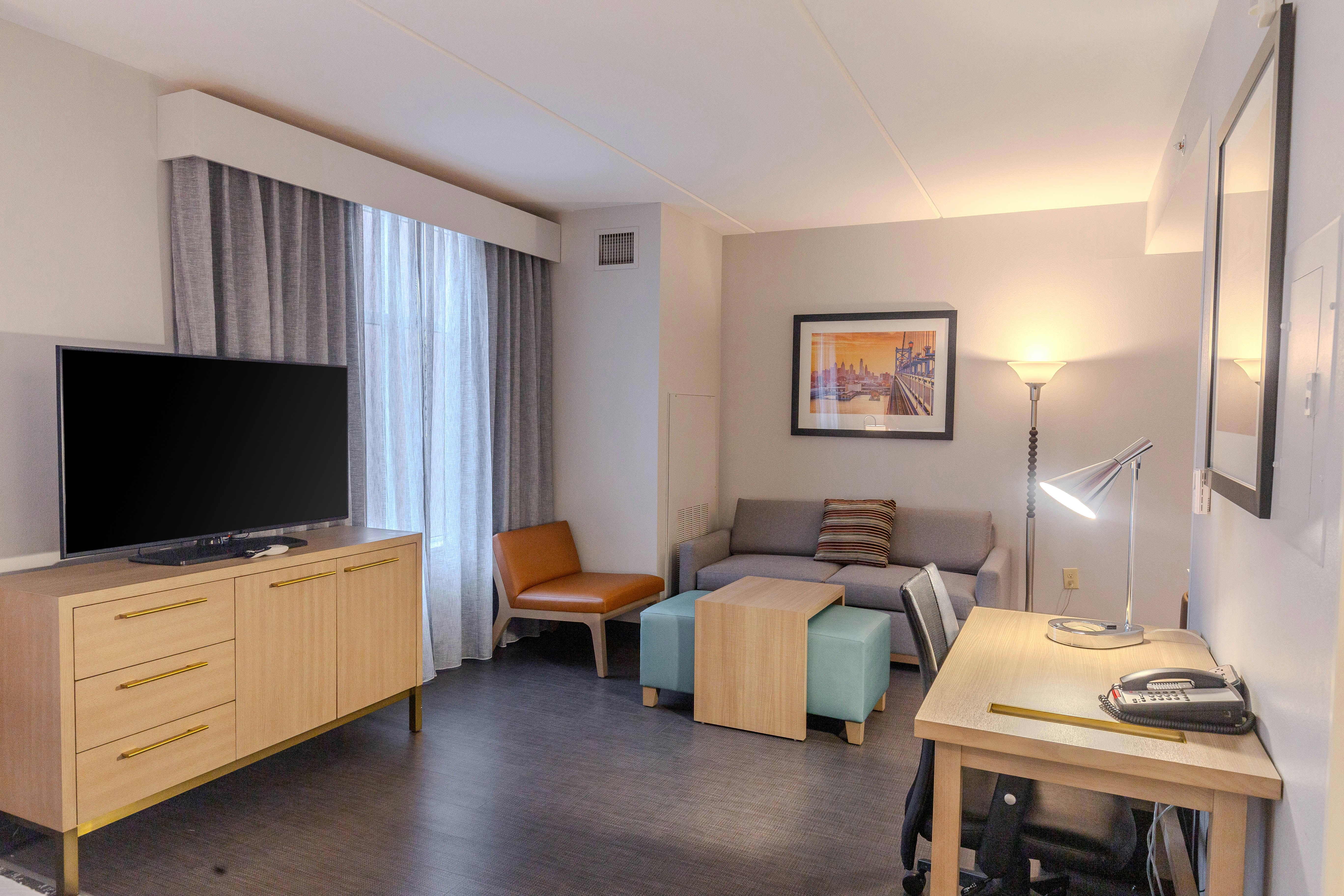 1 KING STUDIO SUITE NS