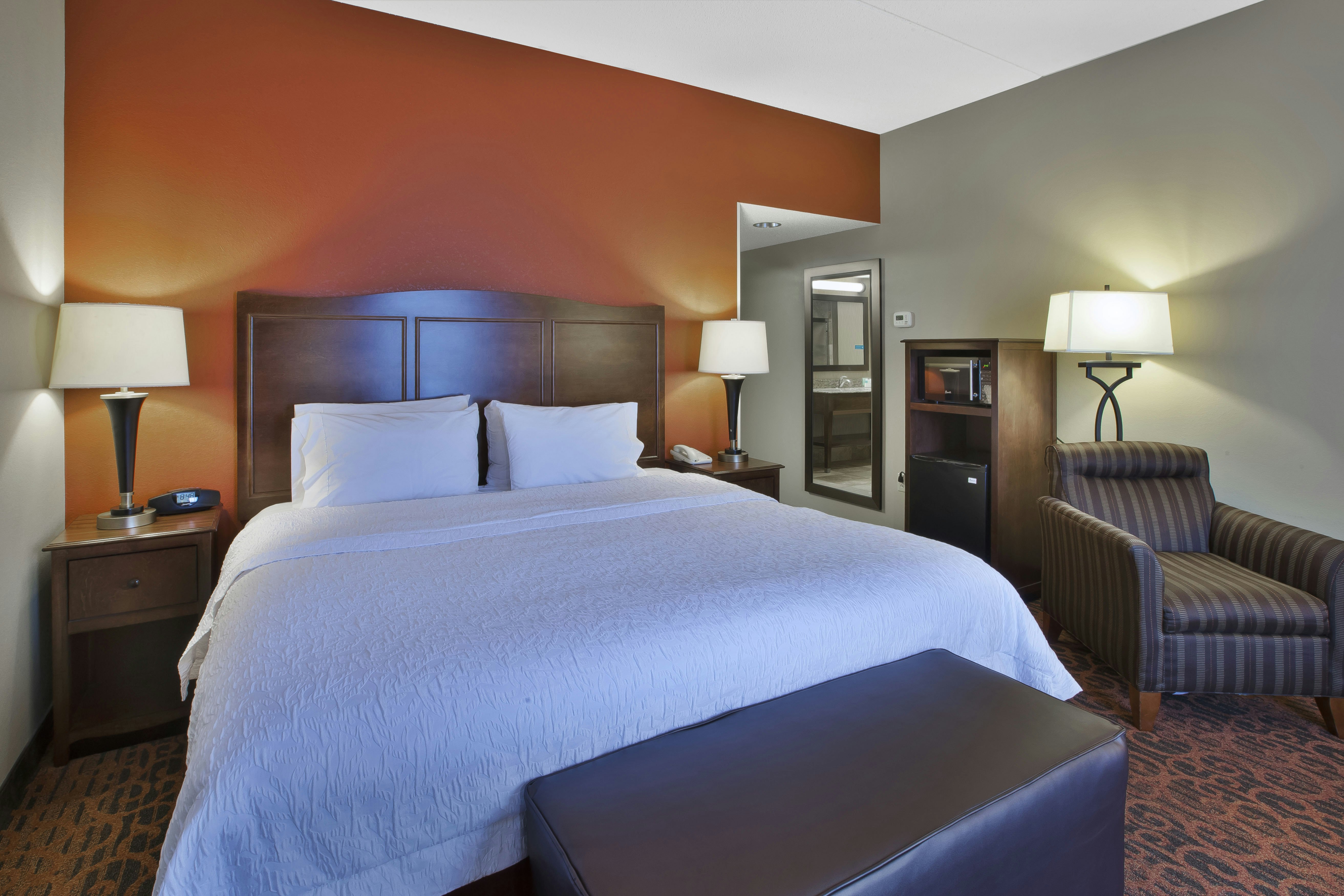 1 KING BED NONSMOKING