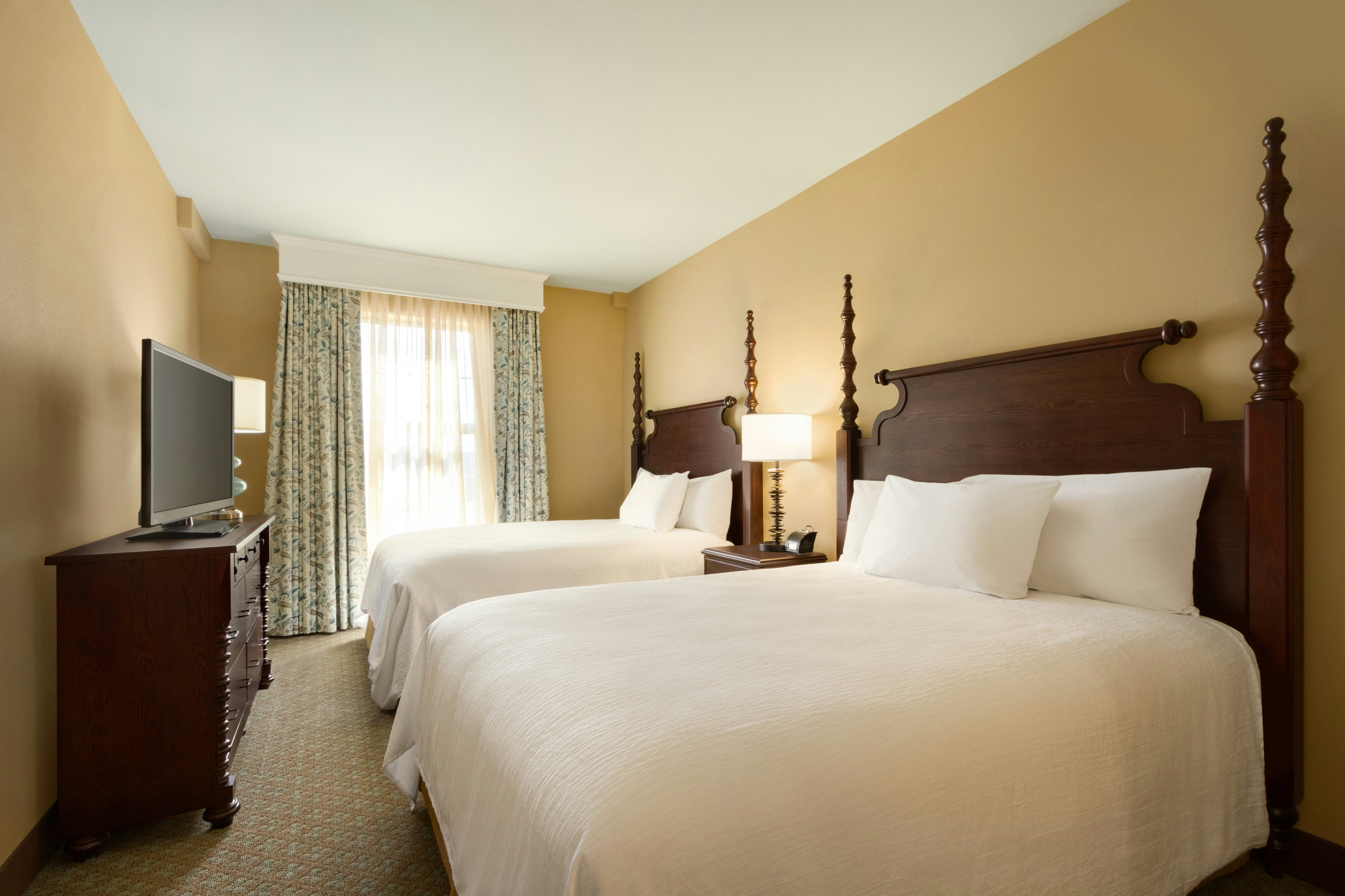 Embassy Suites by Hilton Savannah Historic District