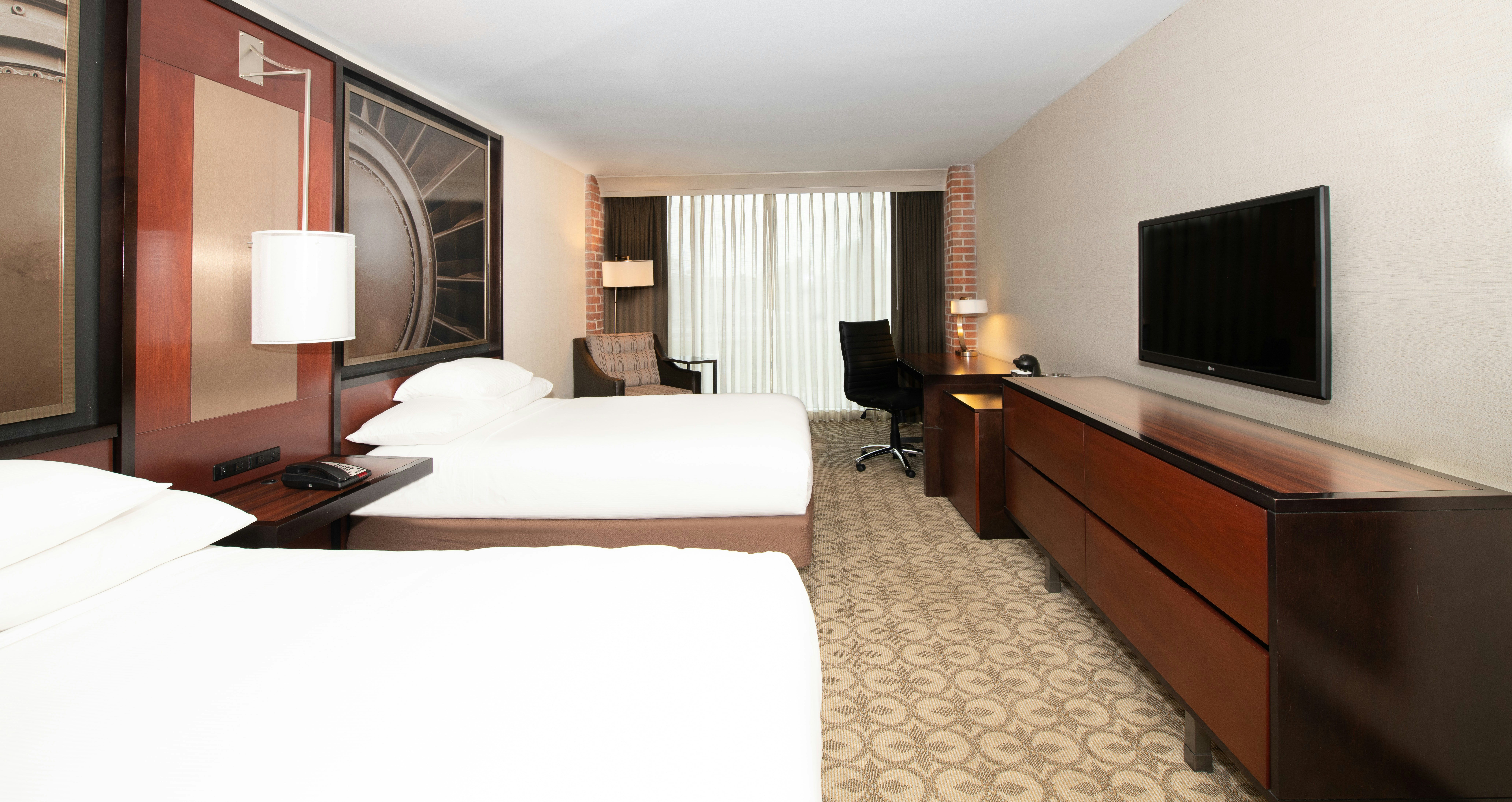 2 DOUBLE BEDS NONSMOKING