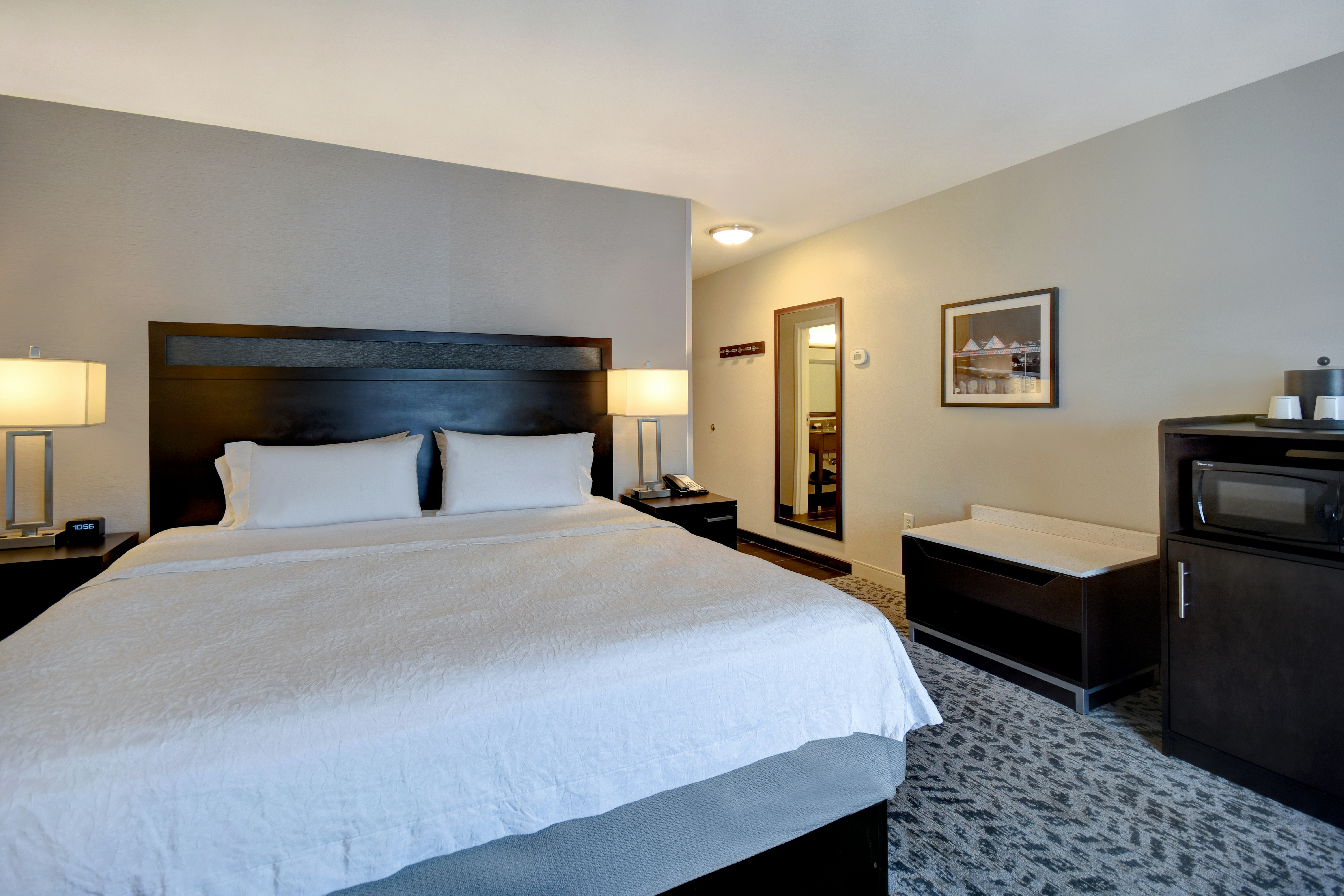 1 KING BED NONSMOKING