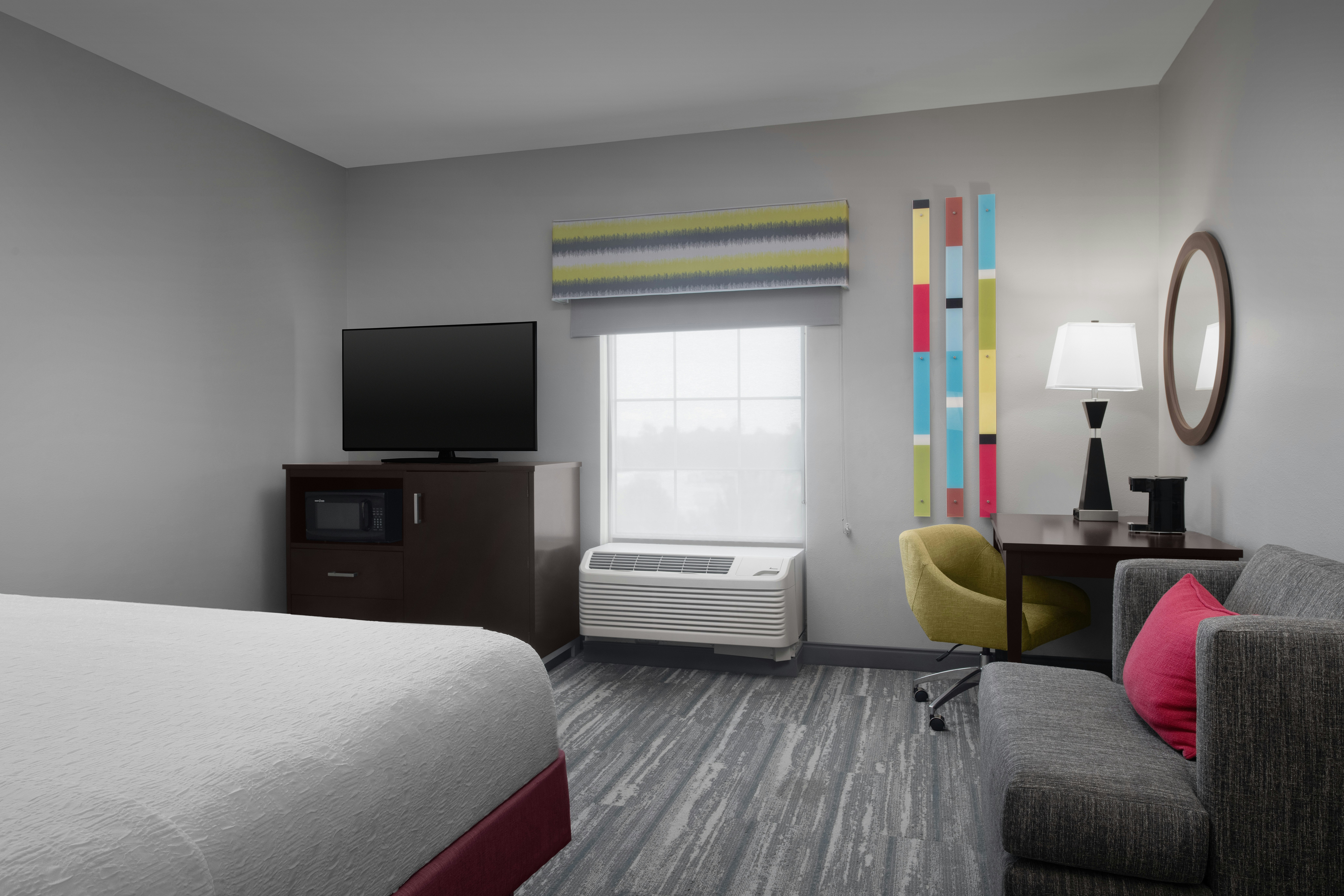 1 KING BED NONSMOKING