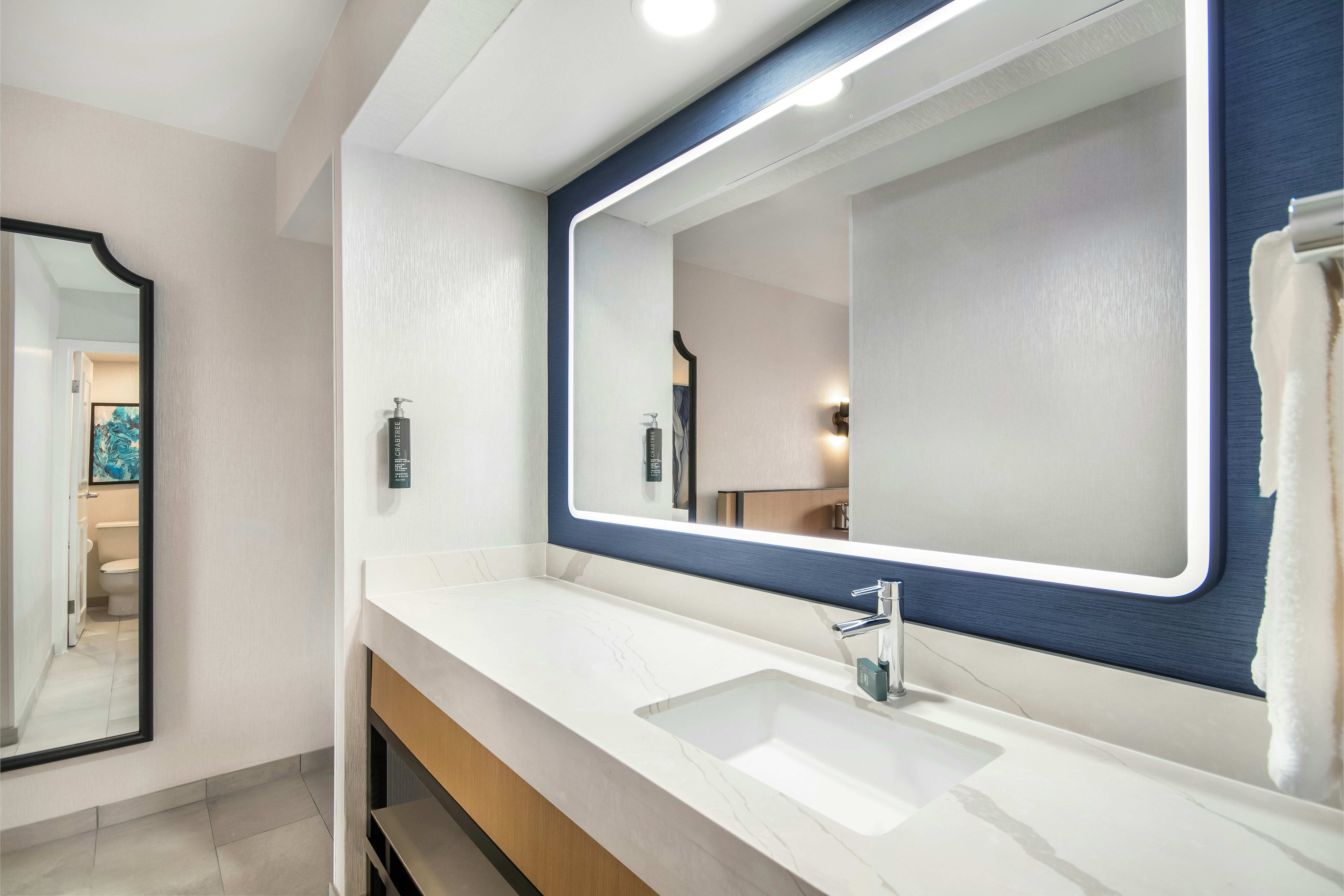 DoubleTree by Hilton Hotel Buffalo – Amherst