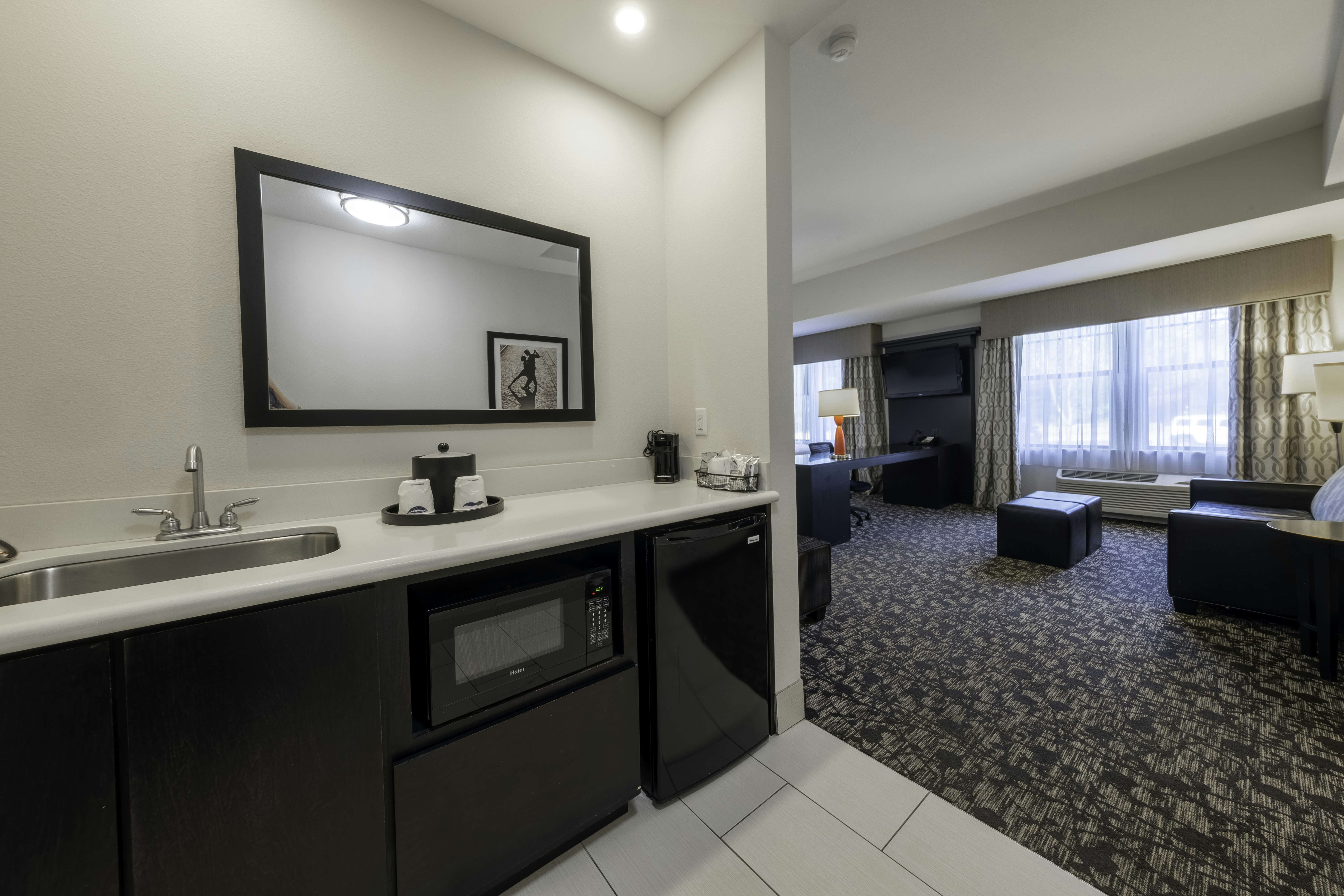 Hampton Inn & Suites DuPont