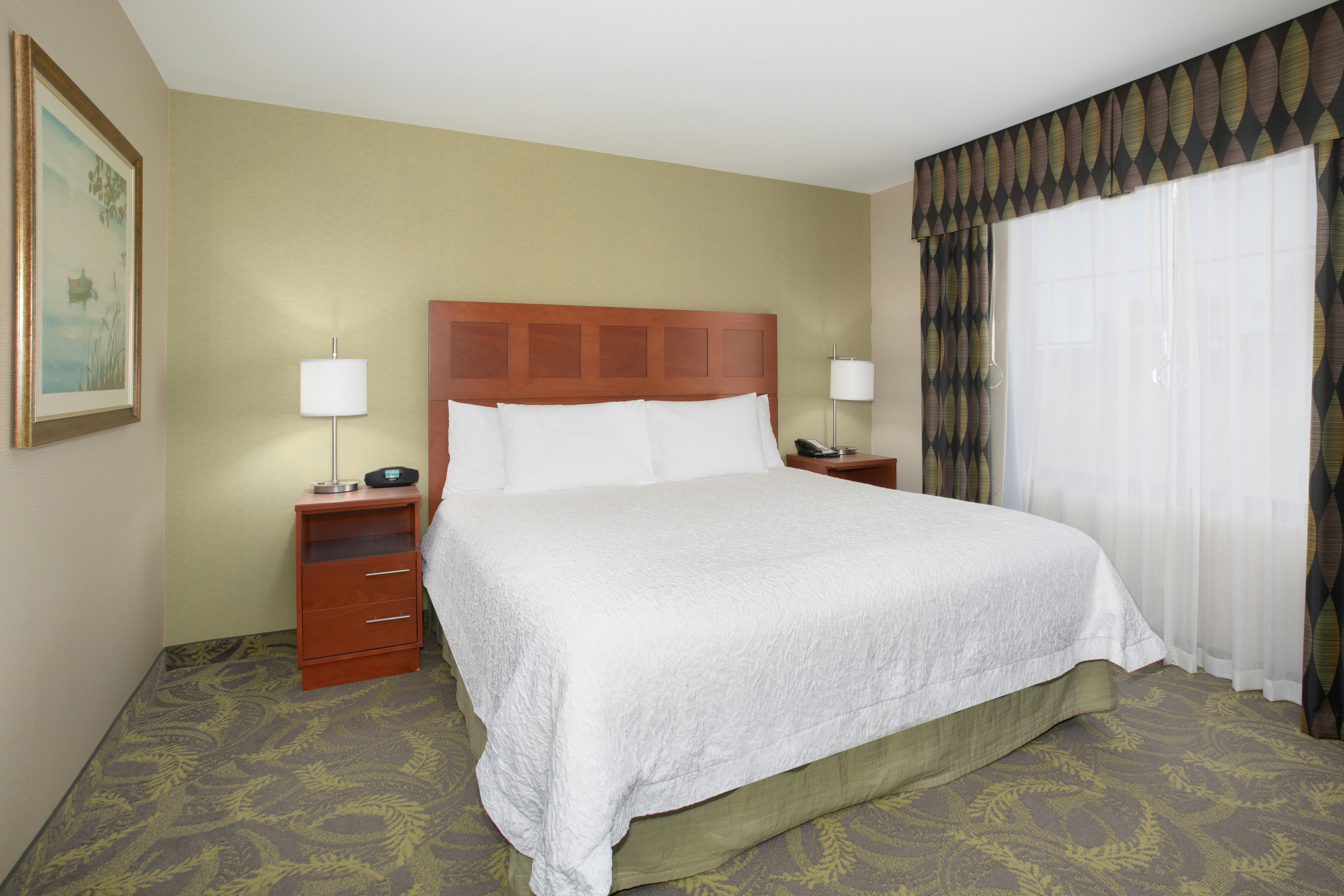 Hampton Inn & Suites Astoria